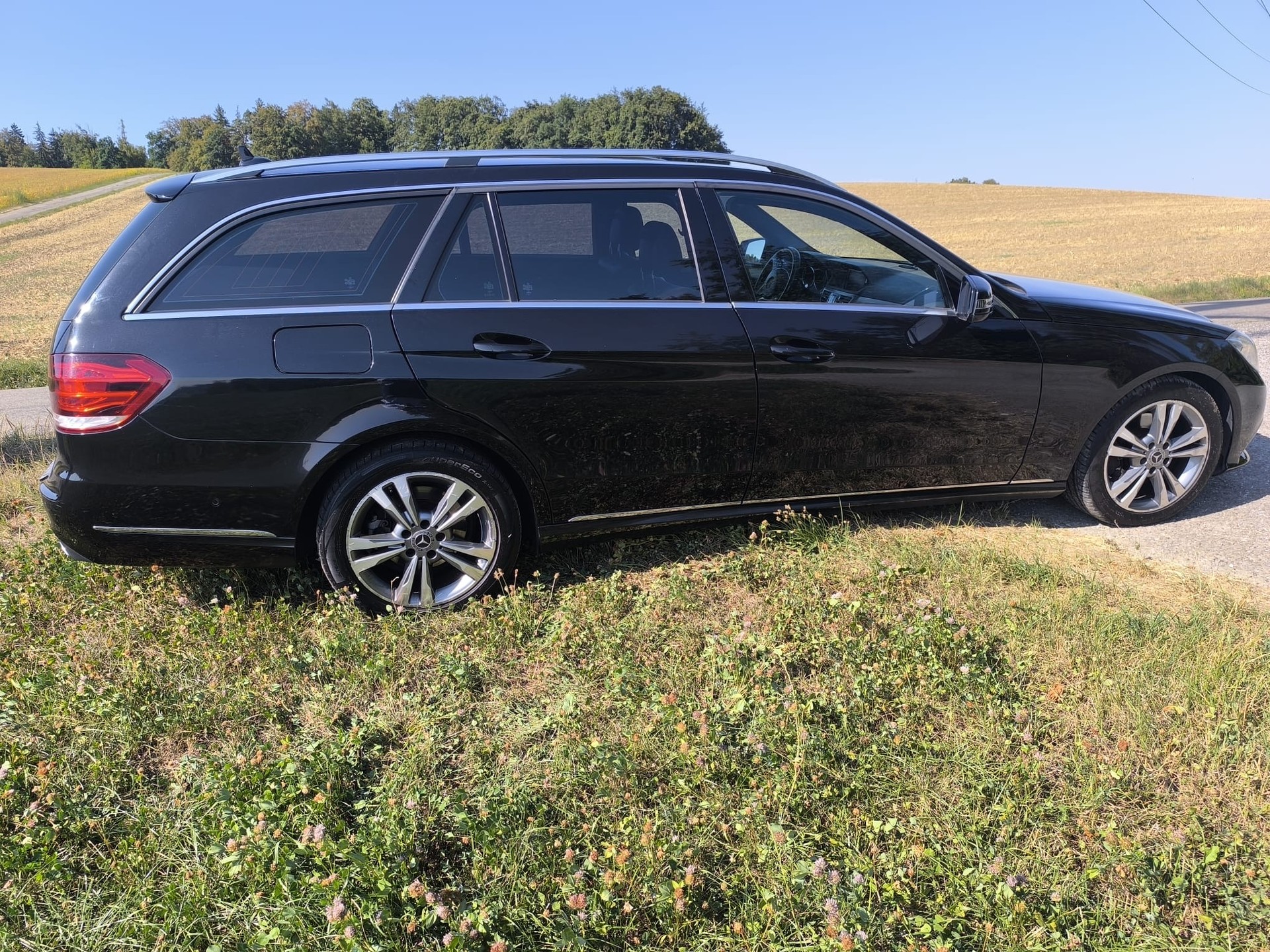 MERCEDES-BENZ E 220 BlueTEC Avantgarde 4Matic 7G-Tronic-image-6