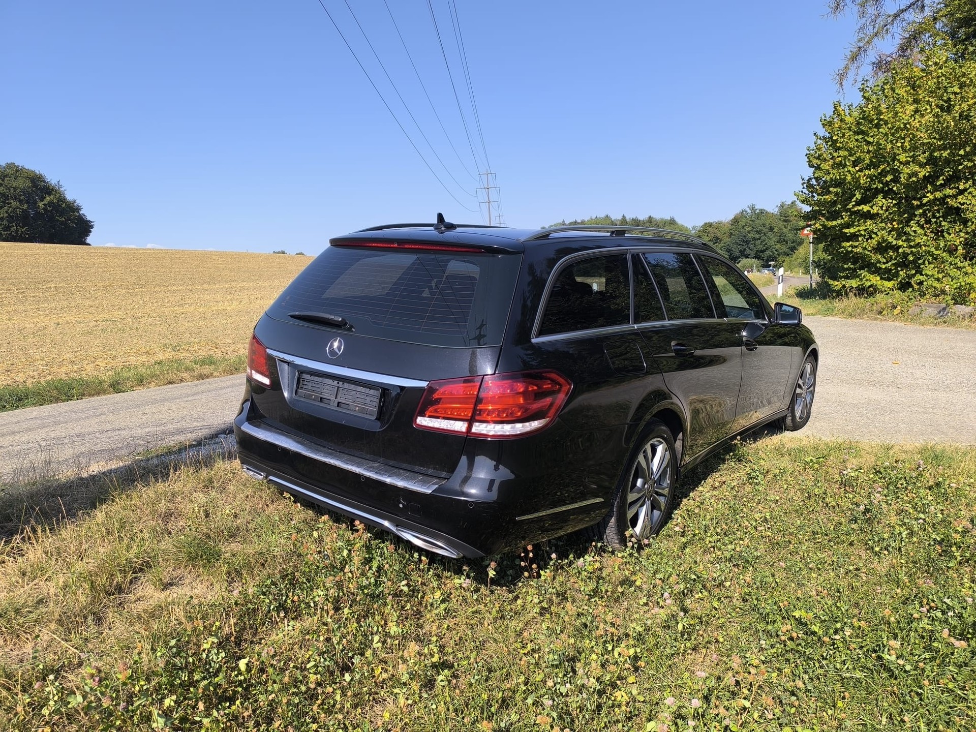 MERCEDES-BENZ E 220 BlueTEC Avantgarde 4Matic 7G-Tronic-image-5