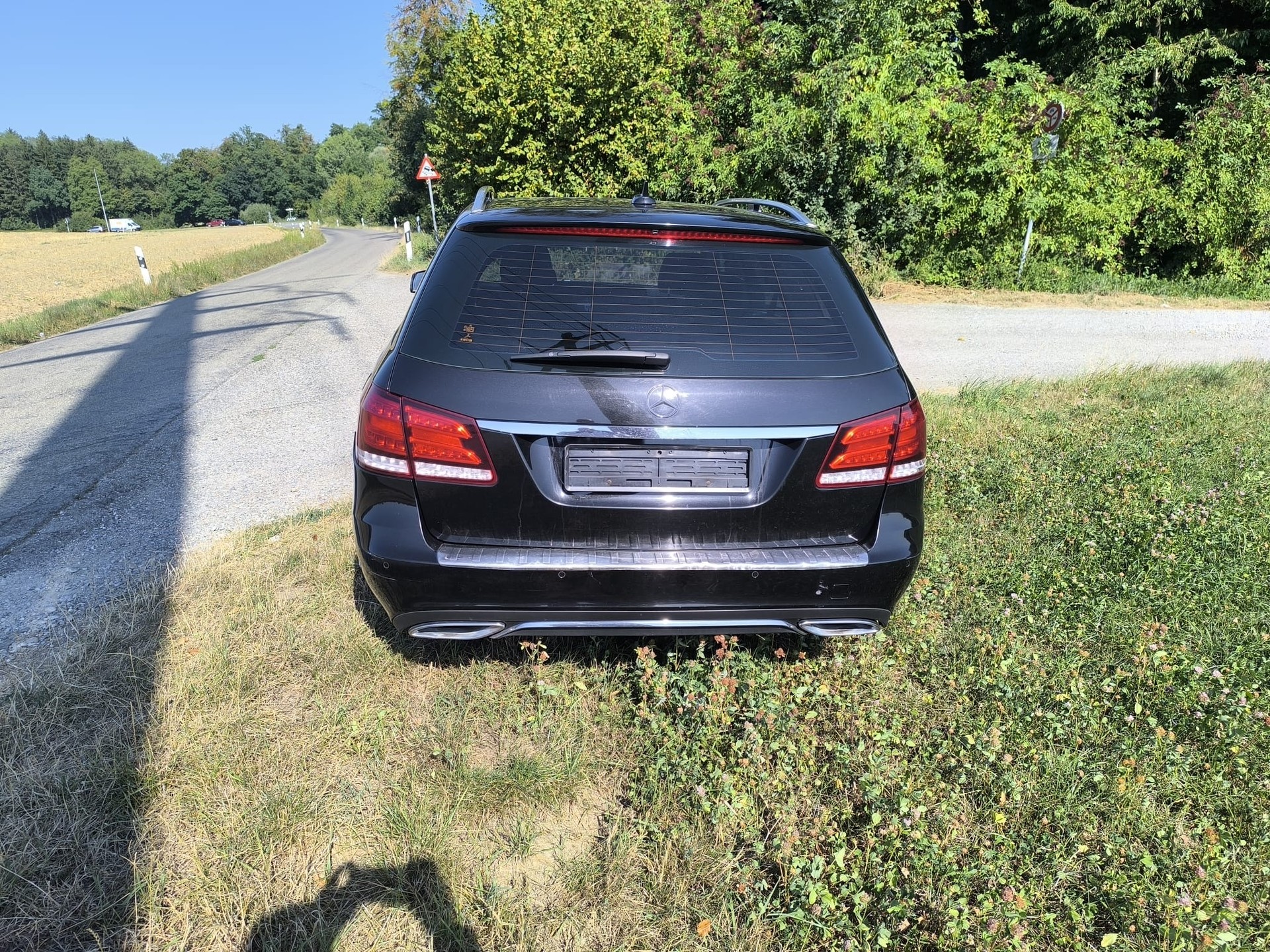 MERCEDES-BENZ E 220 BlueTEC Avantgarde 4Matic 7G-Tronic-image-4