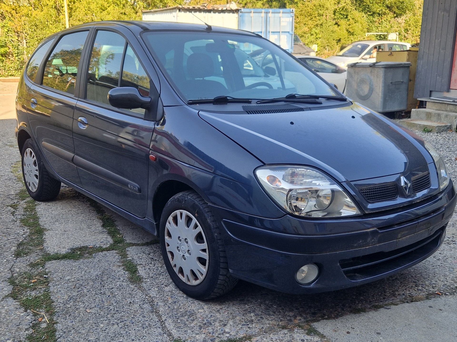 RENAULT Scénic 2.0 16V Fairway-image-2