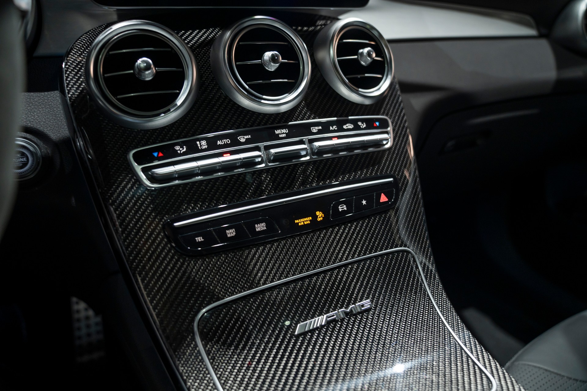 MERCEDES-BENZ GLC 63 S AMG 4Matic 9G-Tronic-image-10