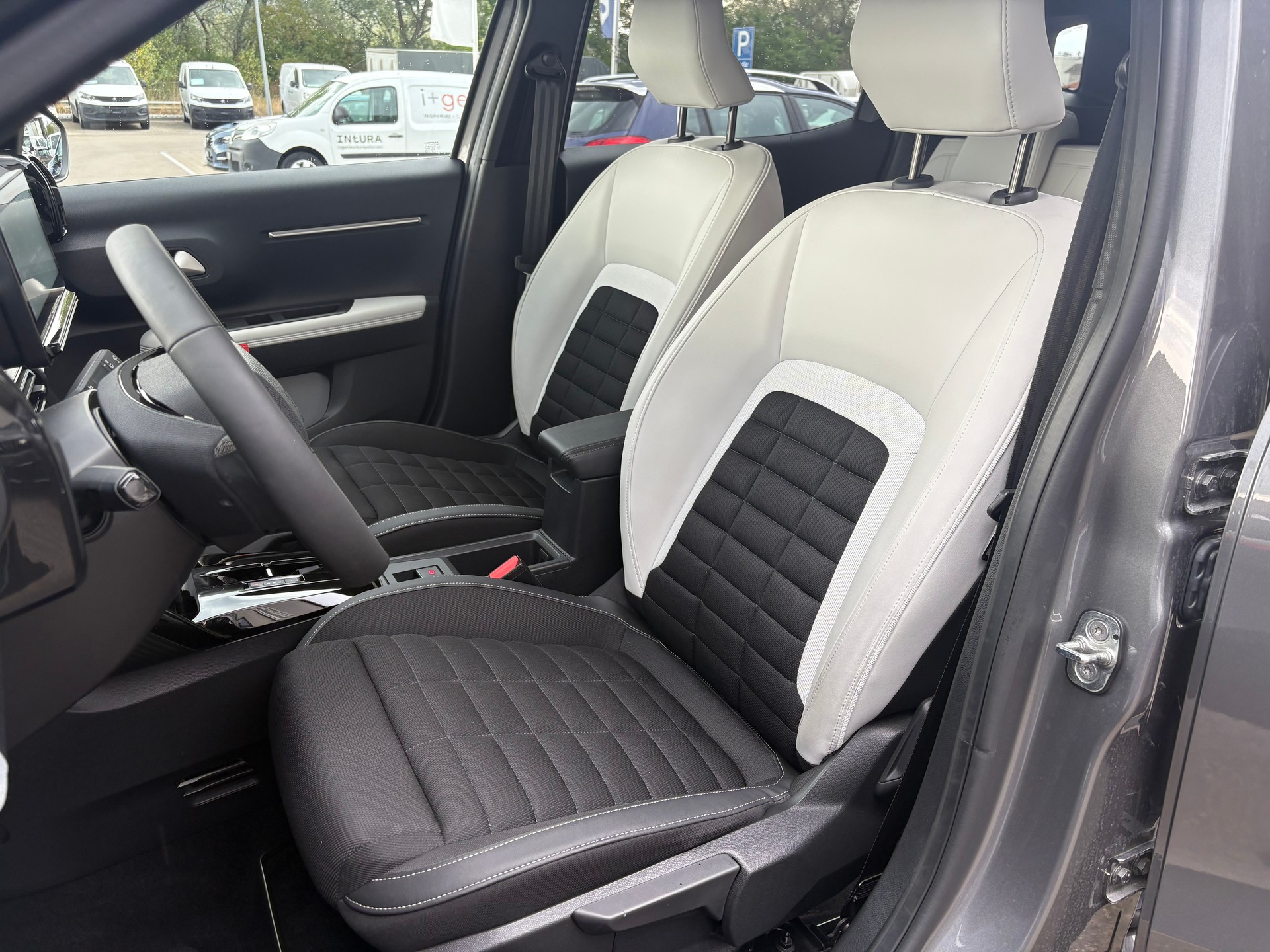 CITROEN C3 Aircross 1.2 Hybrid Max-image-8