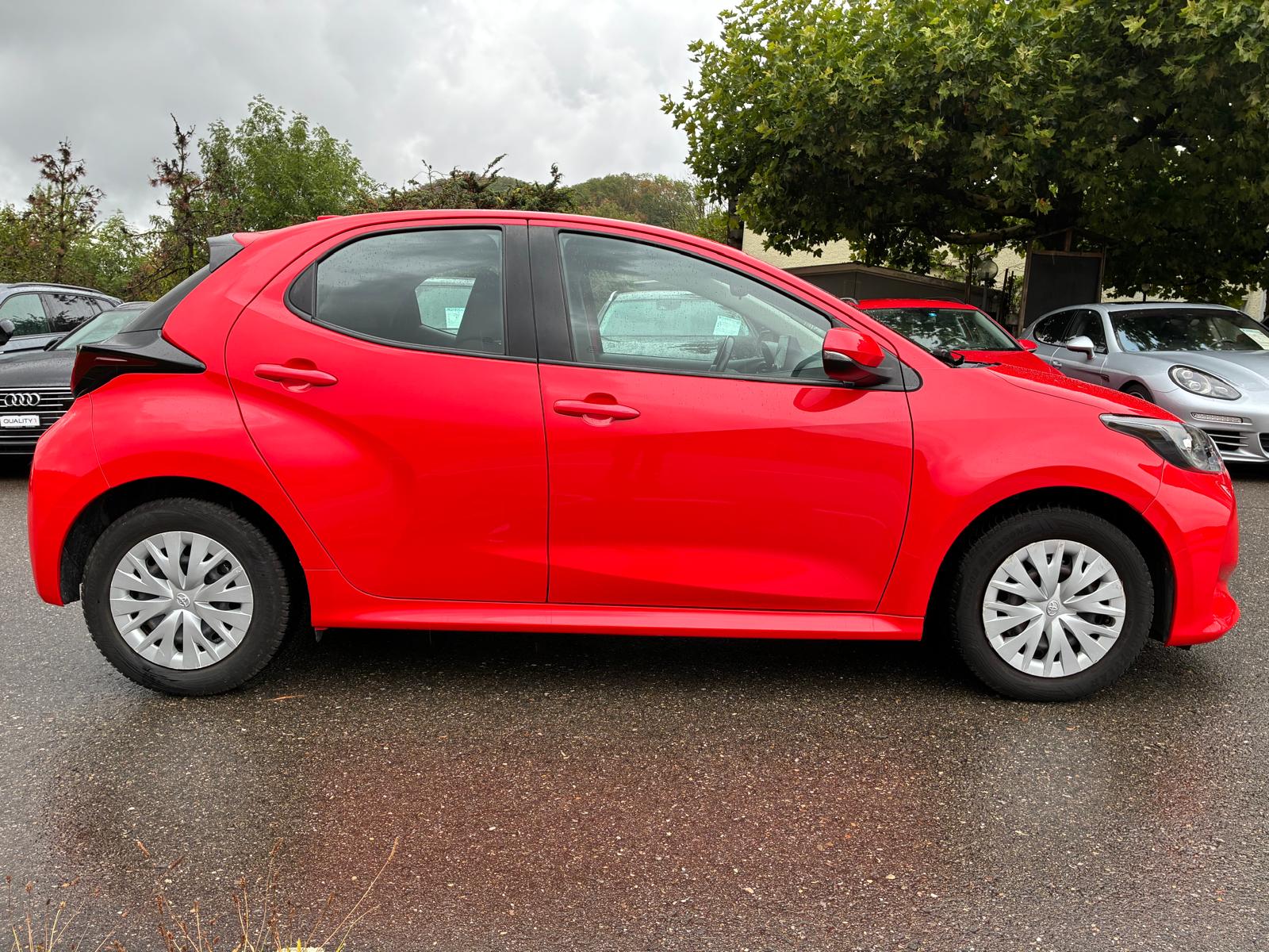 TOYOTA Yaris 1.5 Comfort e-CVT-image-6