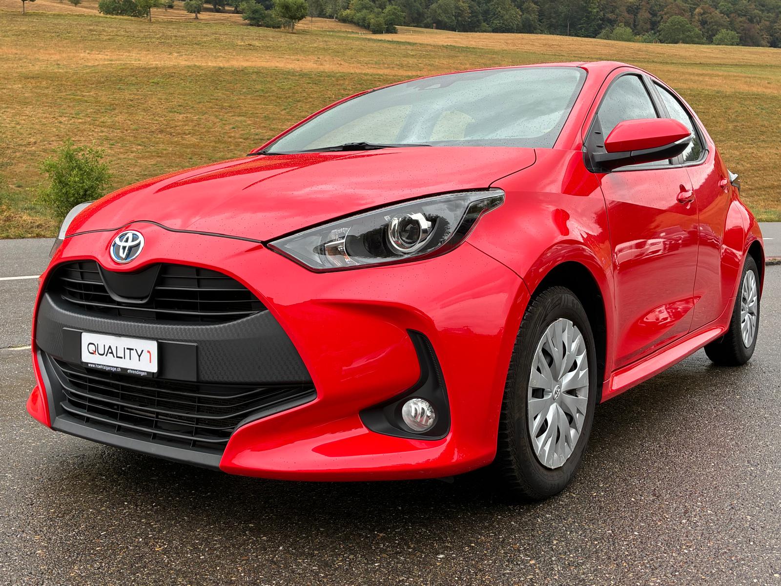 TOYOTA Yaris 1.5 Comfort e-CVT