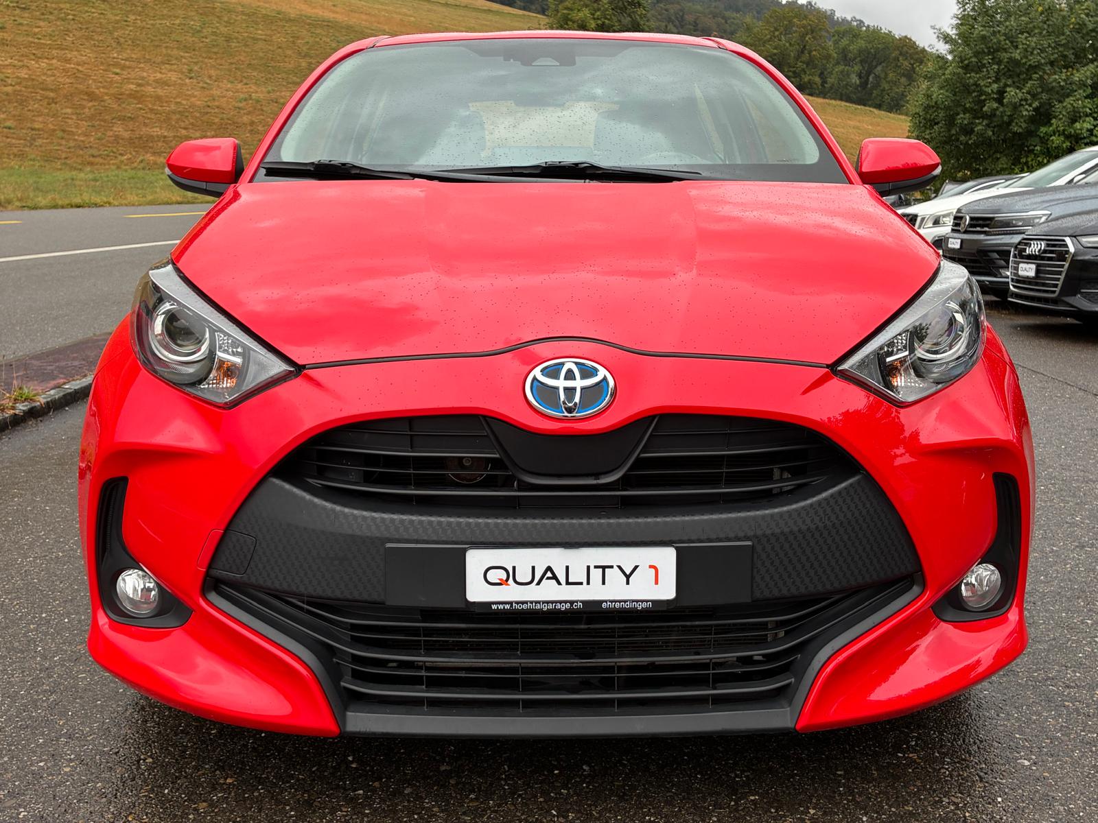 TOYOTA Yaris 1.5 Comfort e-CVT-showroom-element-1