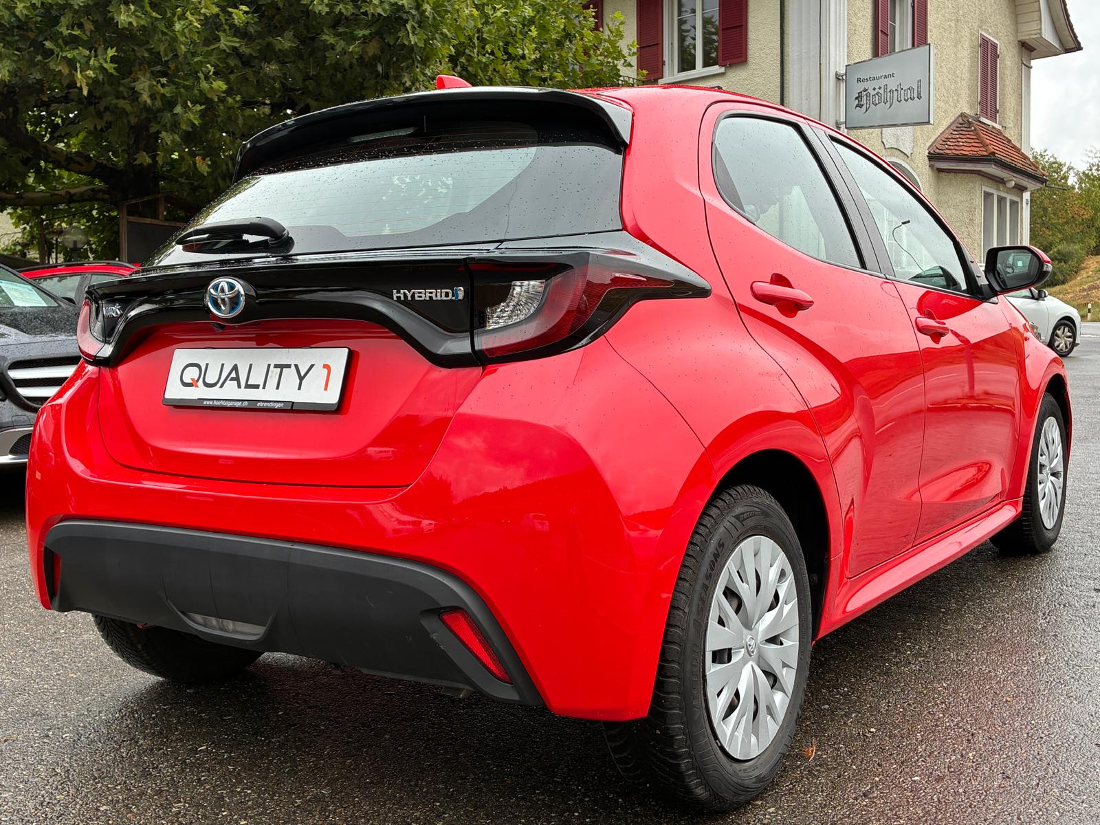 TOYOTA Yaris 1.5 Comfort e-CVT-image-5