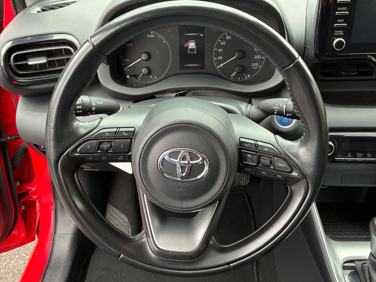 TOYOTA Yaris 1.5 Comfort e-CVT-image-10