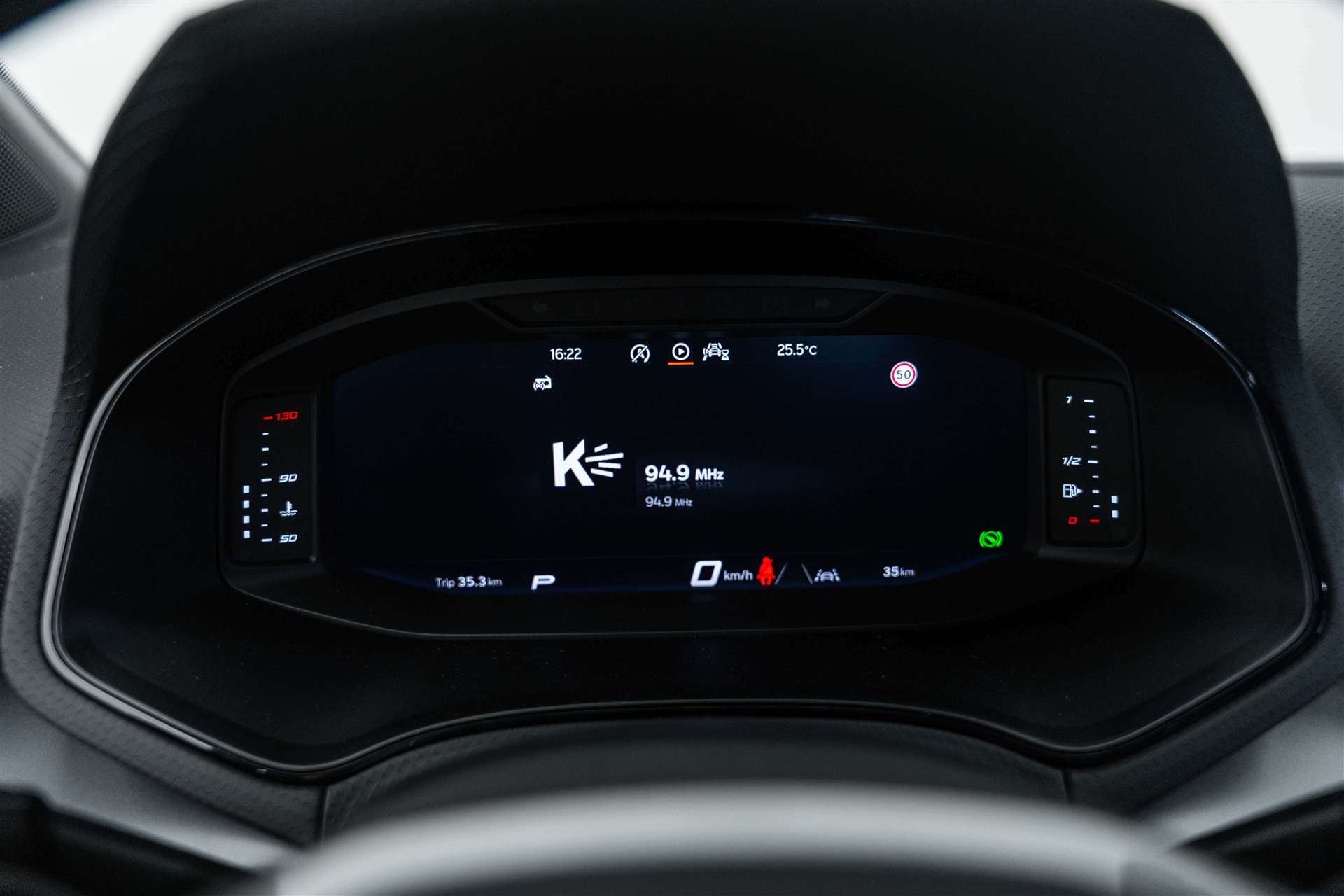SEAT Arona 1.0 TSi Eco FR DSG-Automat-image-21