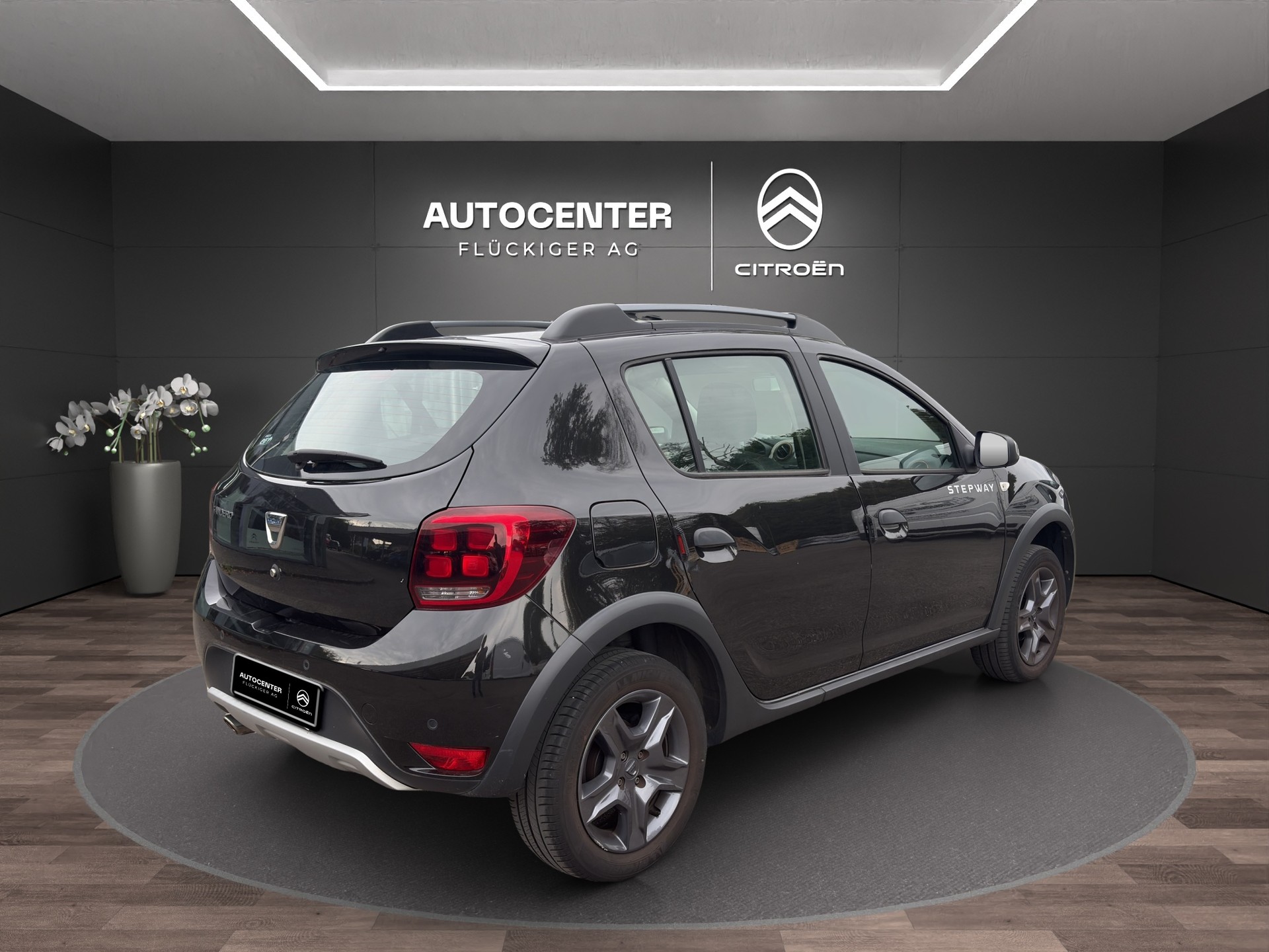 DACIA Sandero 0.9 TCe Stepway S/S-image-11
