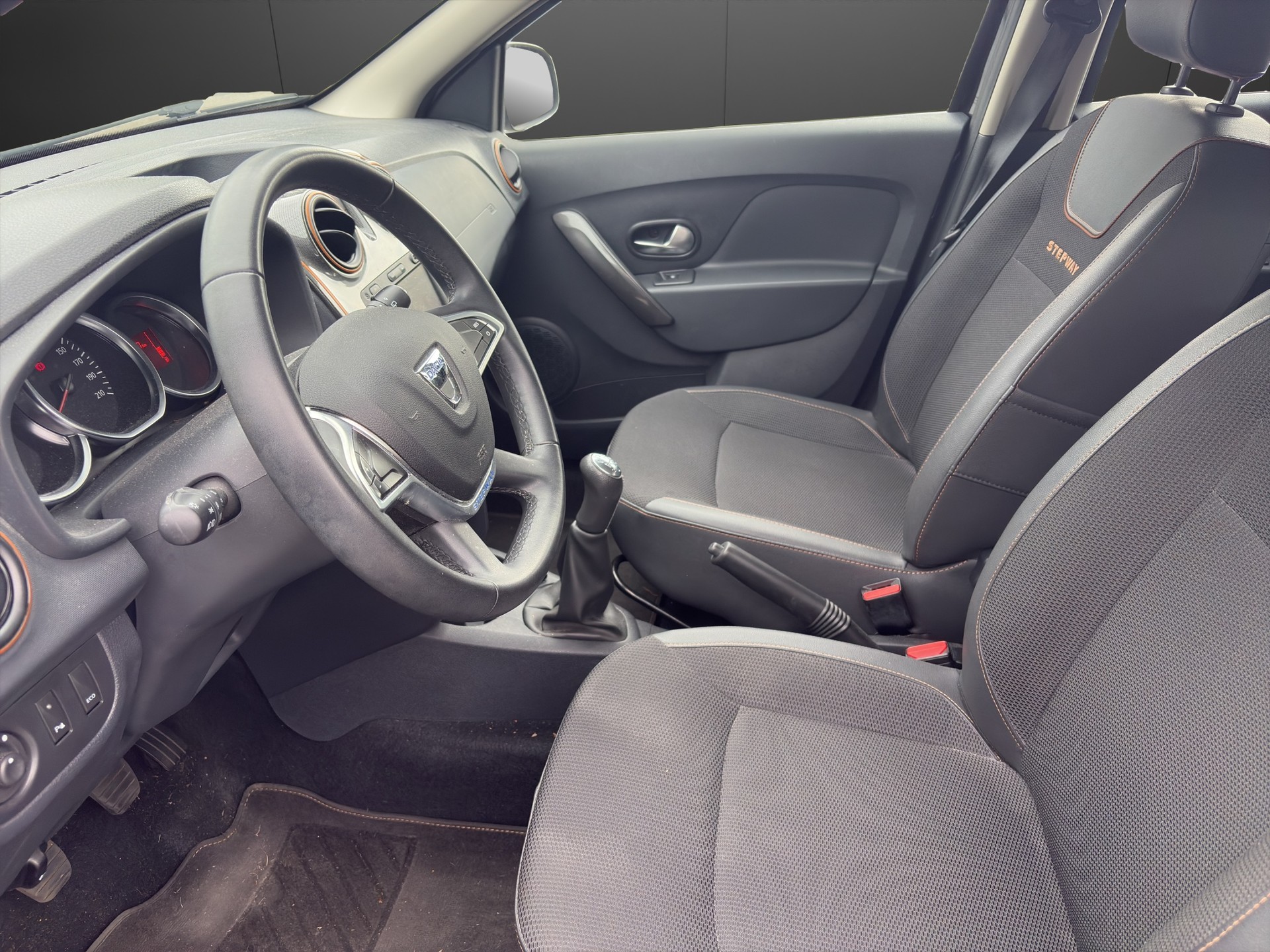 DACIA Sandero 0.9 TCe Stepway S/S-image-2