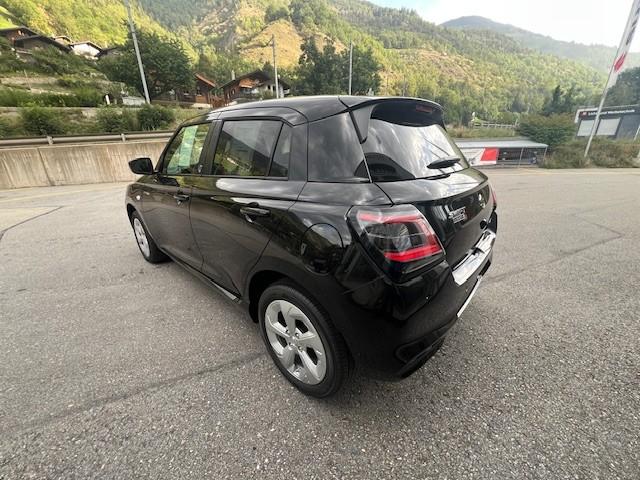 SUZUKI Swift 1.2 Piz Sulai Hybrid 4x4-image-3