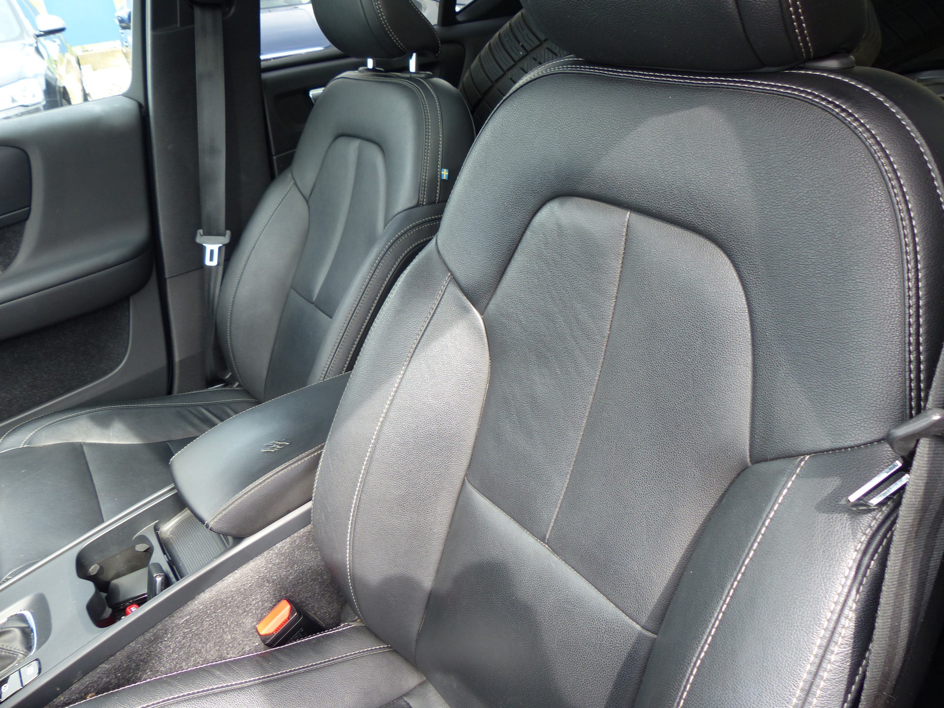 VOLVO XC40 T3 Momentum-image-14