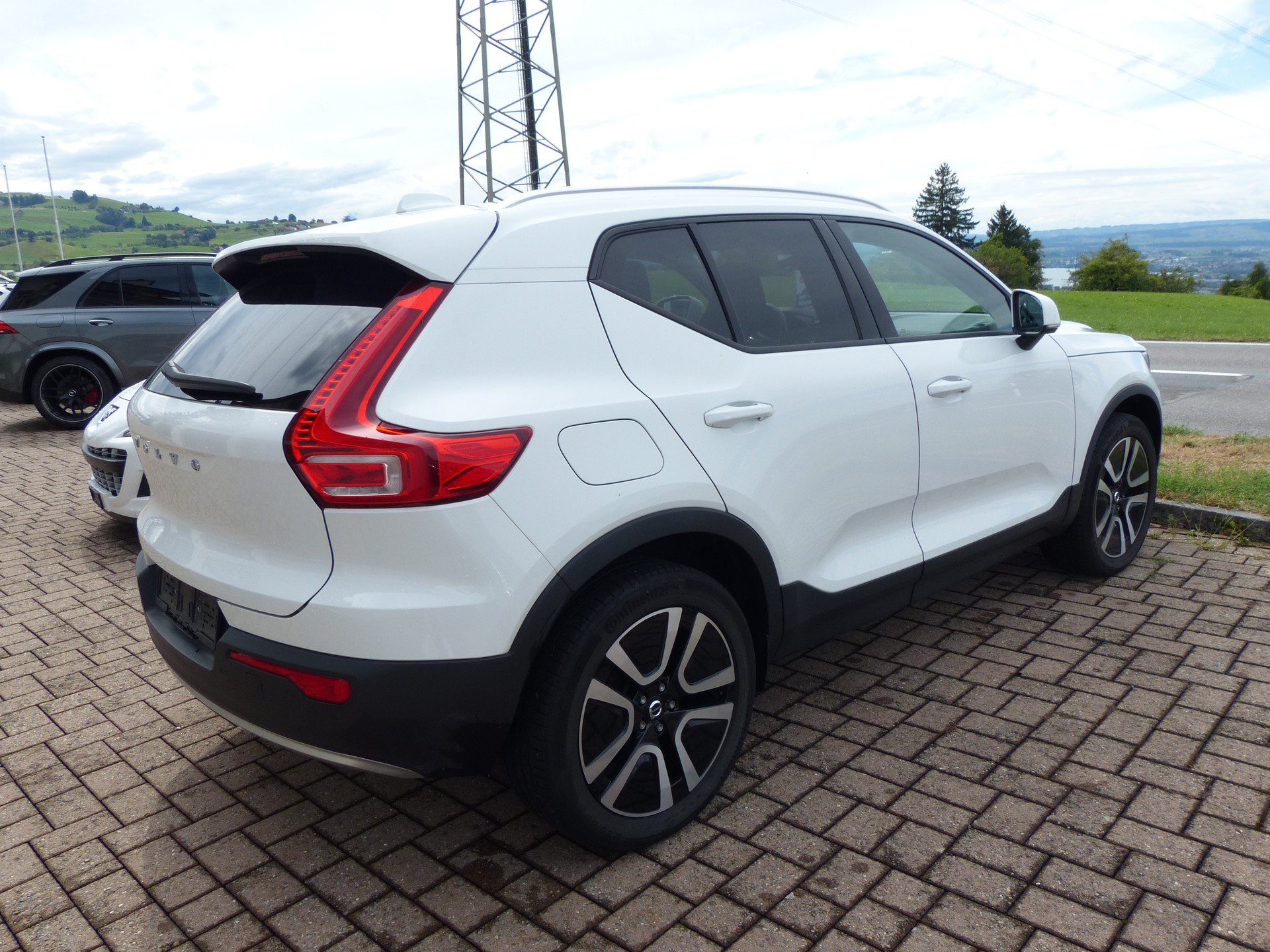 VOLVO XC40 T3 Momentum-image-8