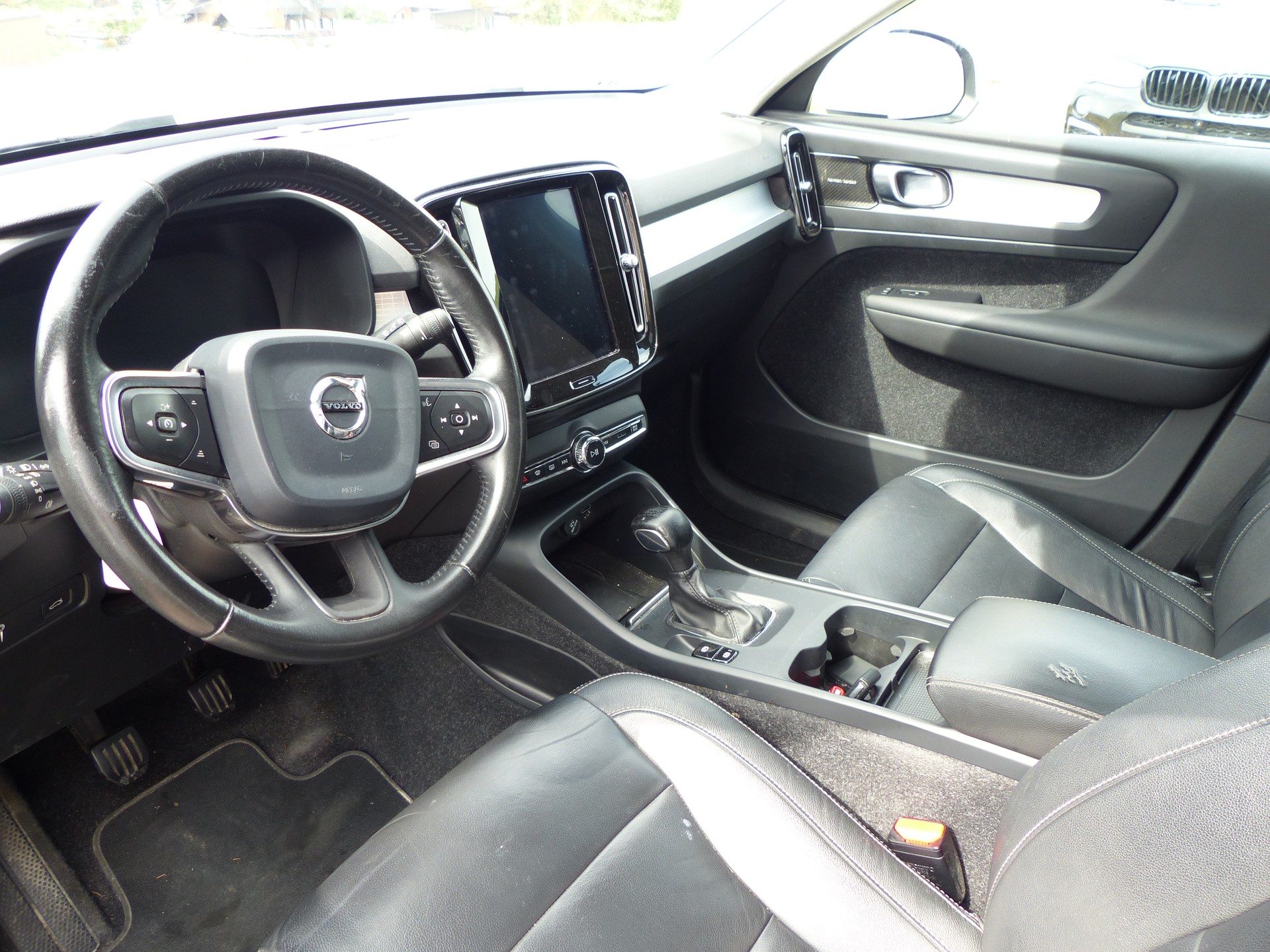 VOLVO XC40 T3 Momentum-image-15