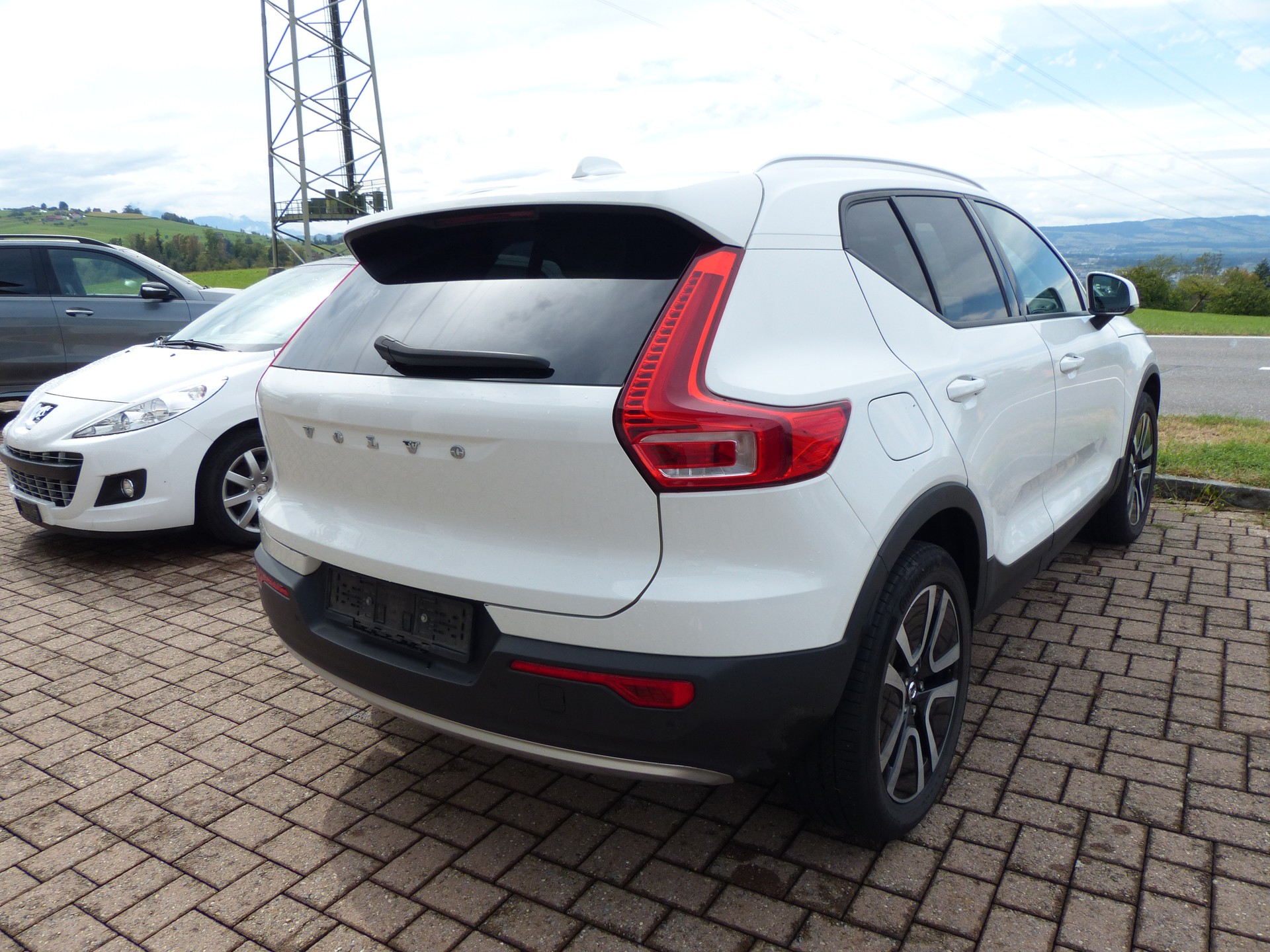 VOLVO XC40 T3 Momentum-image-10