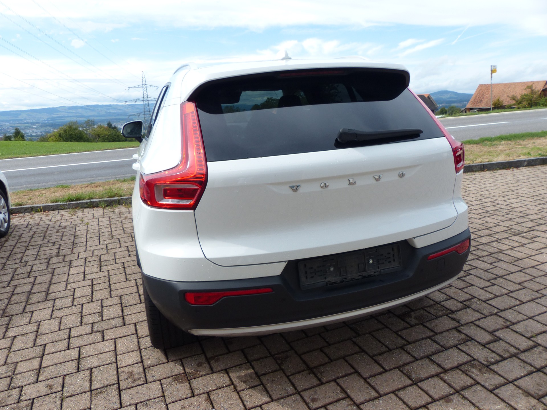 VOLVO XC40 T3 Momentum-image-7