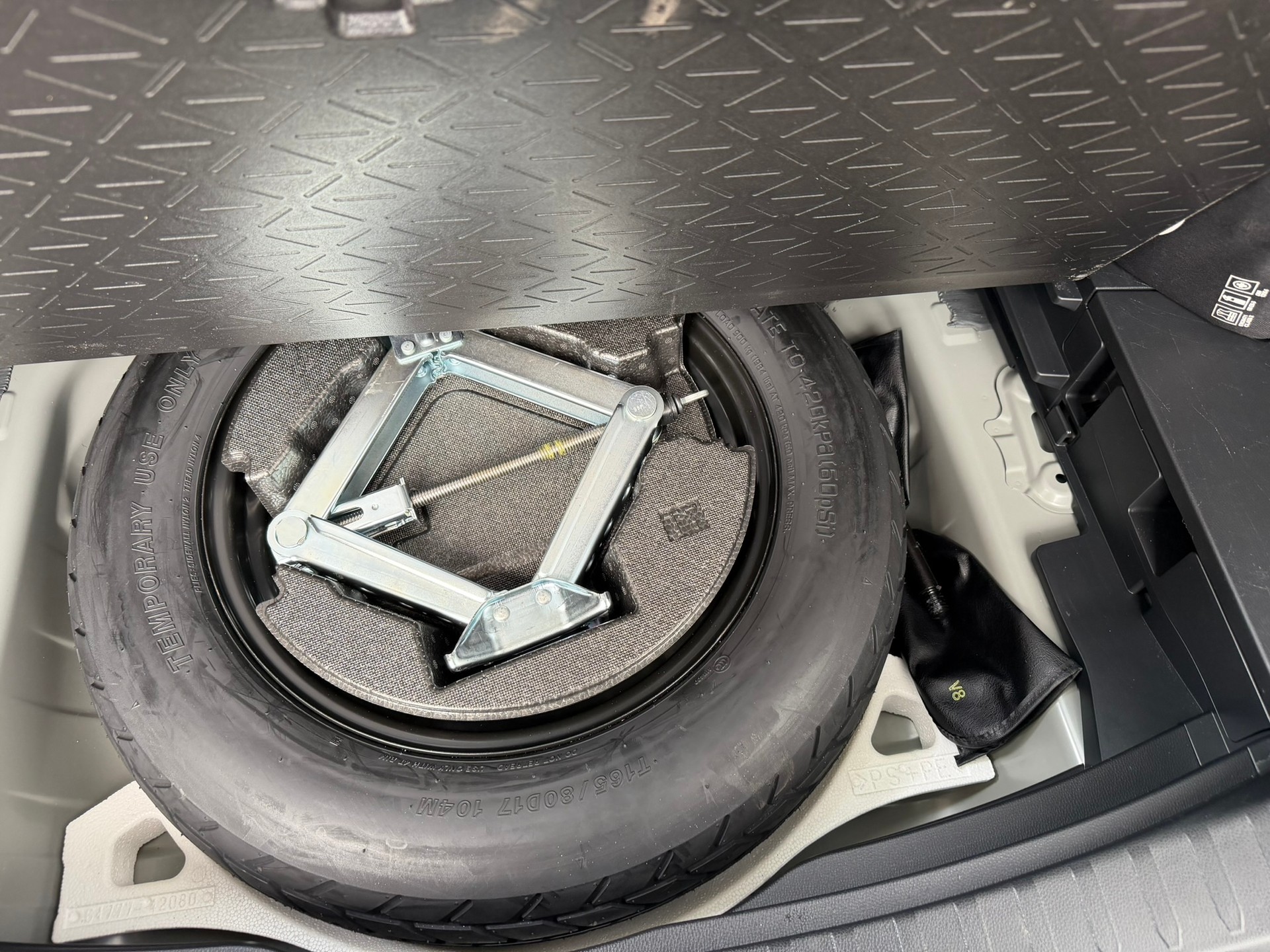 TOYOTA RAV-4 2.5 HSD Style e-CVT 4WD-image-4