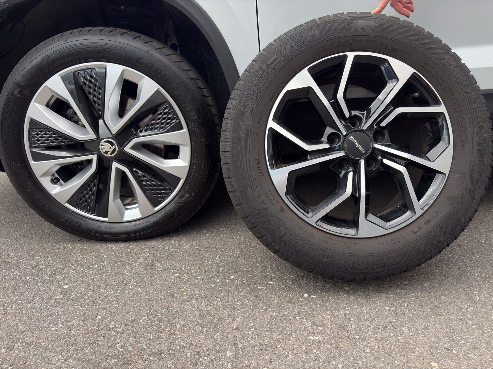SKODA Karoq 2.0 TDI Style 4x4 DSG-image-21