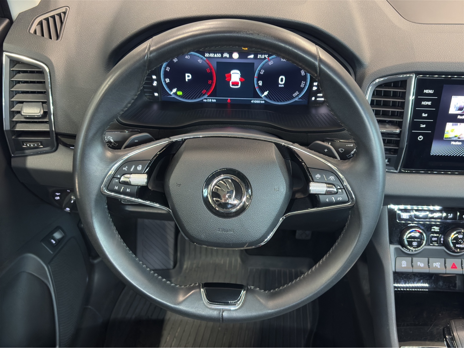 SKODA Karoq 2.0 TDI Style 4x4 DSG-image-10