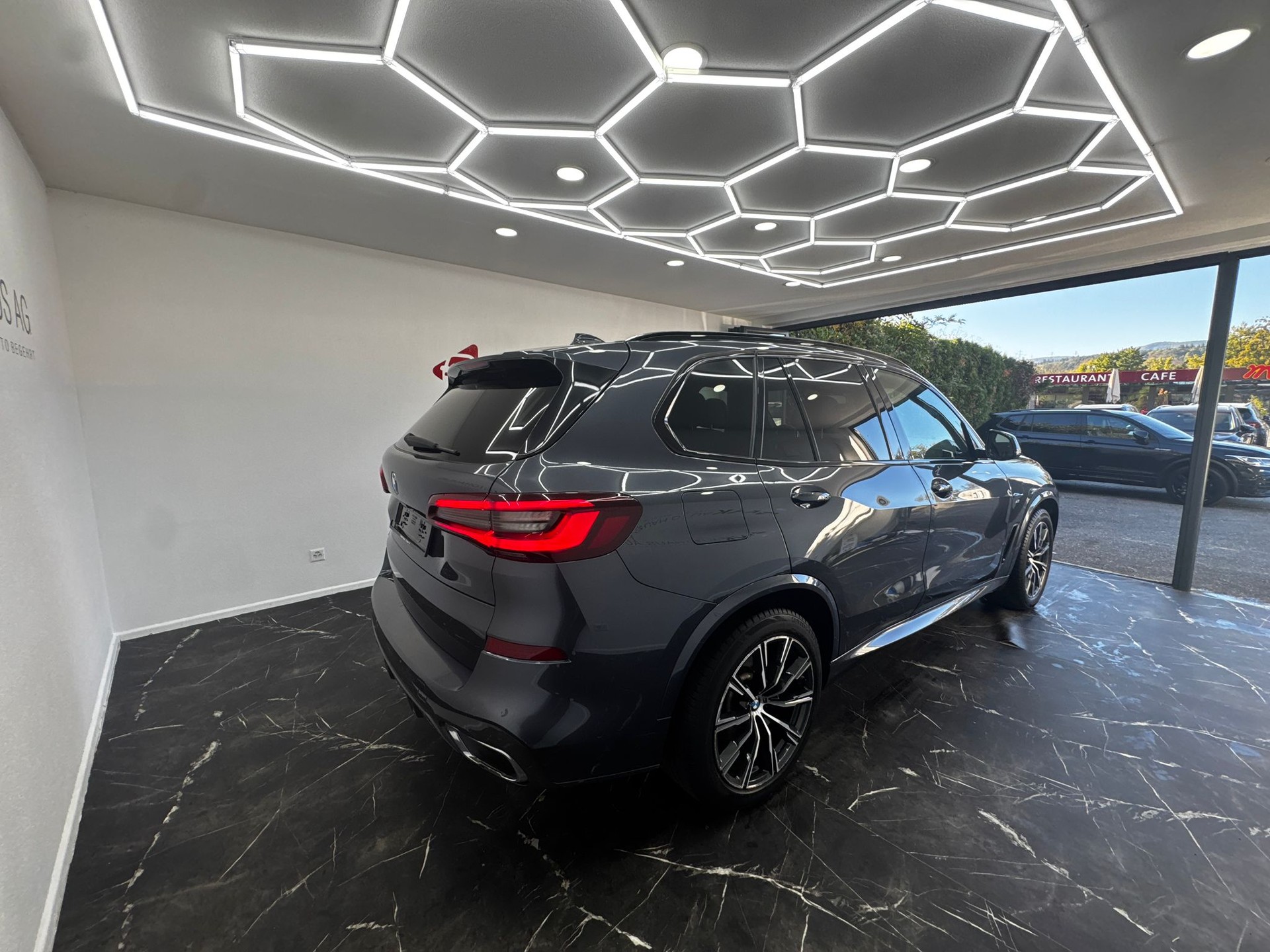 BMW X5 xDrive 48V 30d M Sport Steptronic | Vollaustattung | CH-Fahrzeug | Panorama | Gratis Service |-image-5