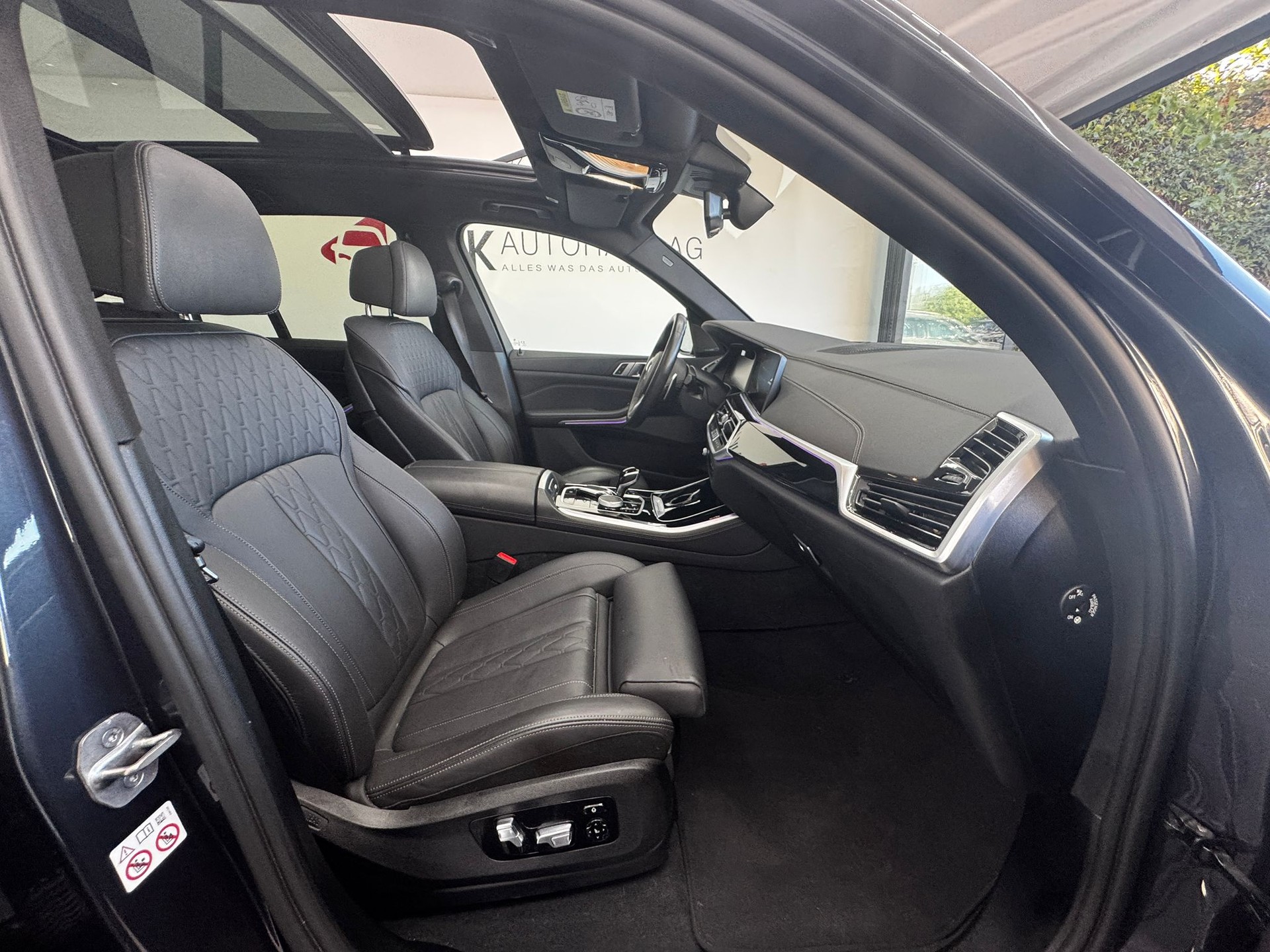 BMW X5 xDrive 48V 30d M Sport Steptronic | Vollaustattung | CH-Fahrzeug | Panorama | Gratis Service |-image-13