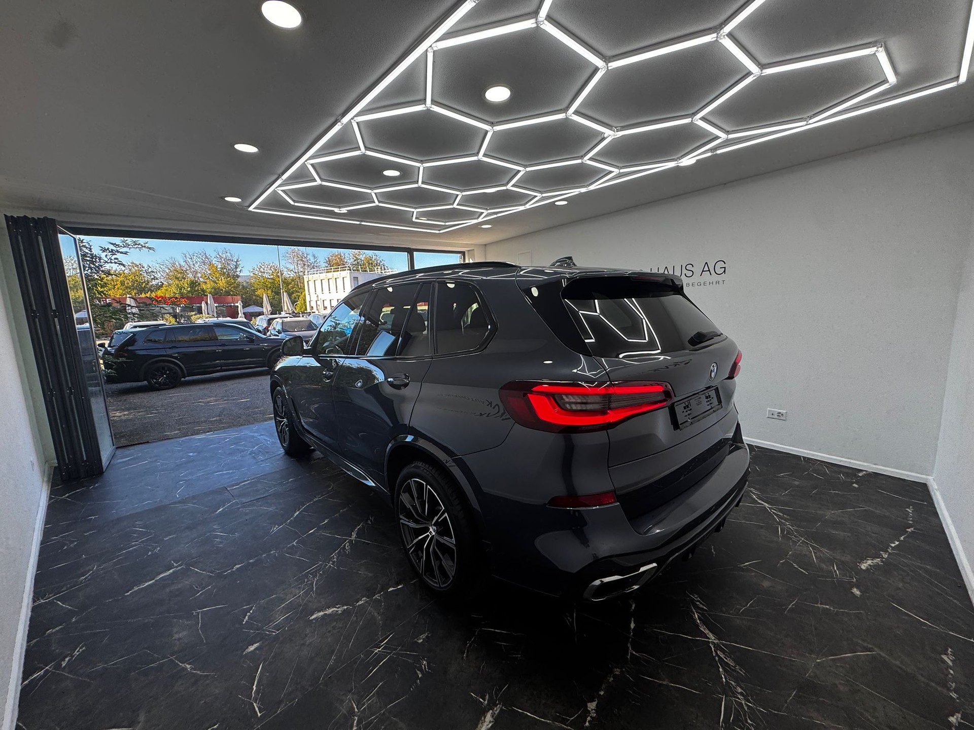 BMW X5 xDrive 48V 30d M Sport Steptronic | Vollaustattung | CH-Fahrzeug | Panorama | Gratis Service |-image-8