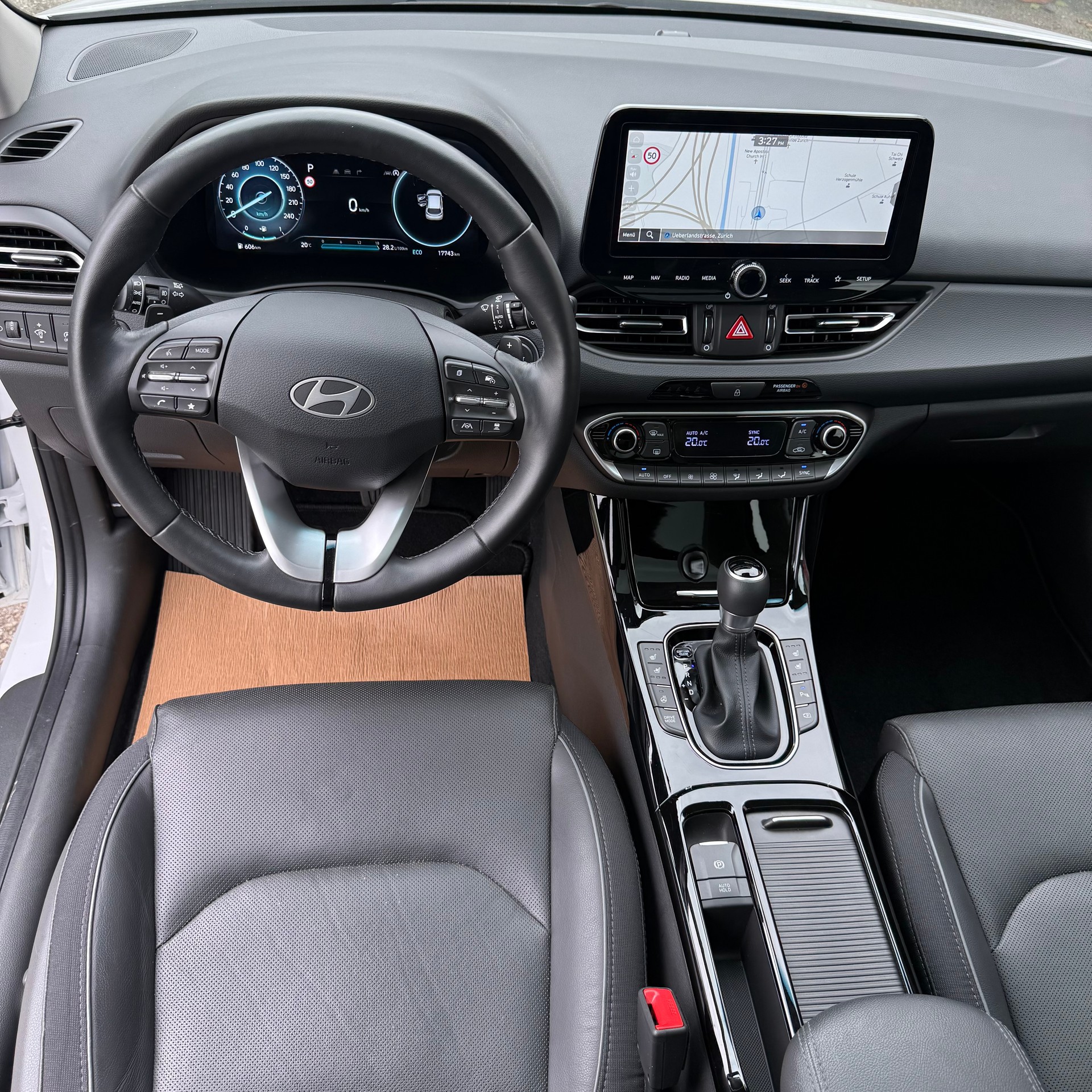 HYUNDAI i30 1.5 T-GDi Vertex 48V MH DCT *CH-FAHRZEUG*-image-12