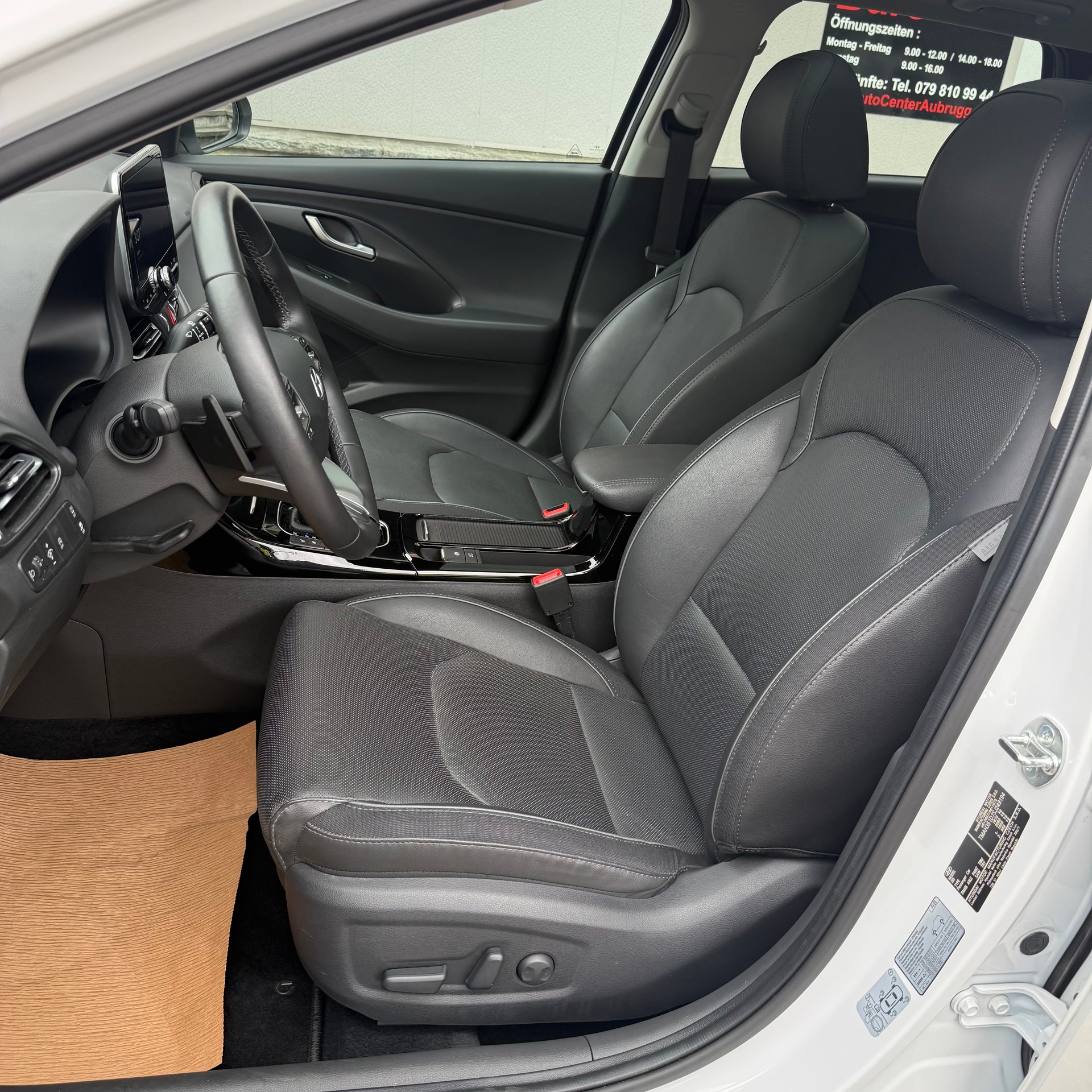 HYUNDAI i30 1.5 T-GDi Vertex 48V MH DCT *CH-FAHRZEUG*-image-9