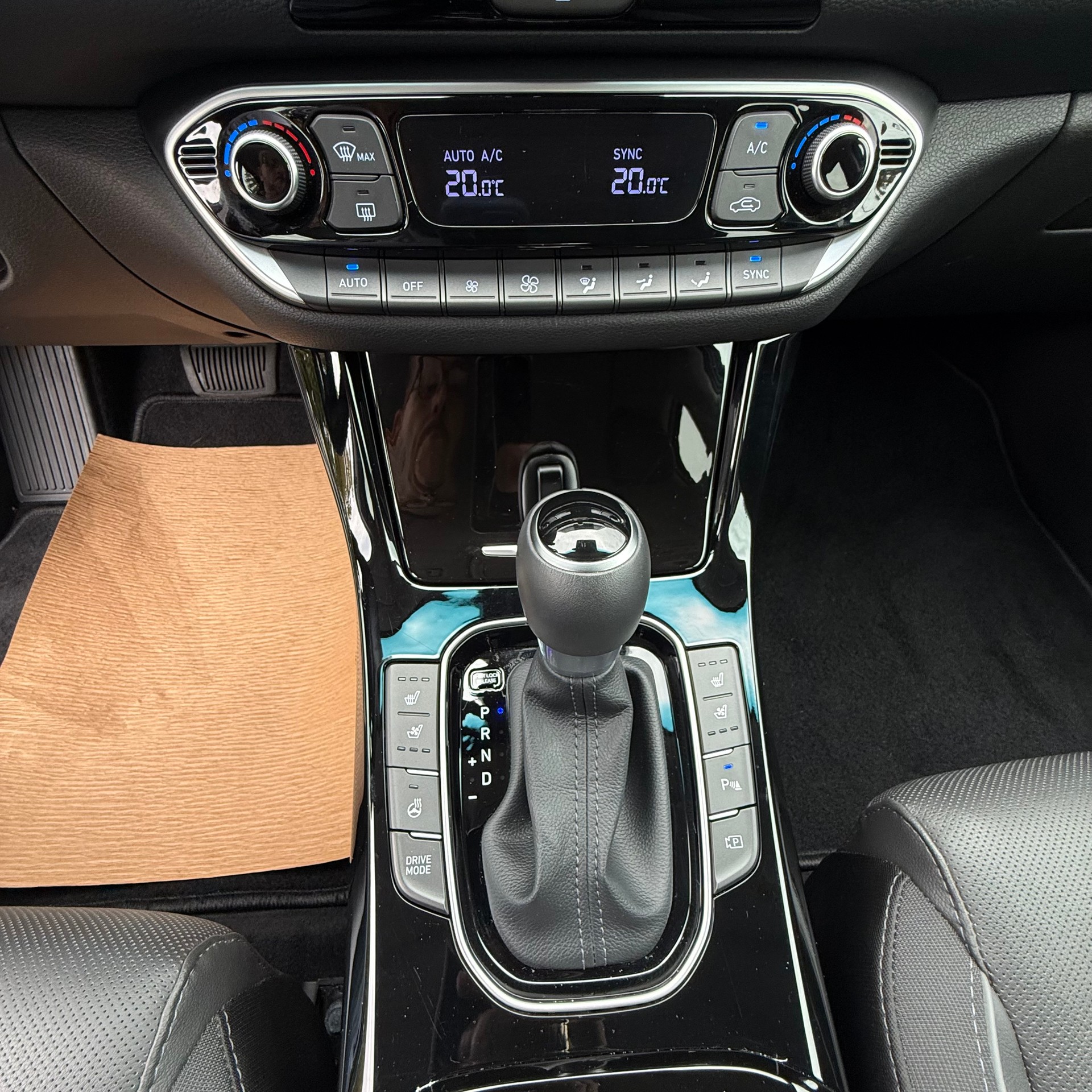 HYUNDAI i30 1.5 T-GDi Vertex 48V MH DCT *CH-FAHRZEUG*-image-15