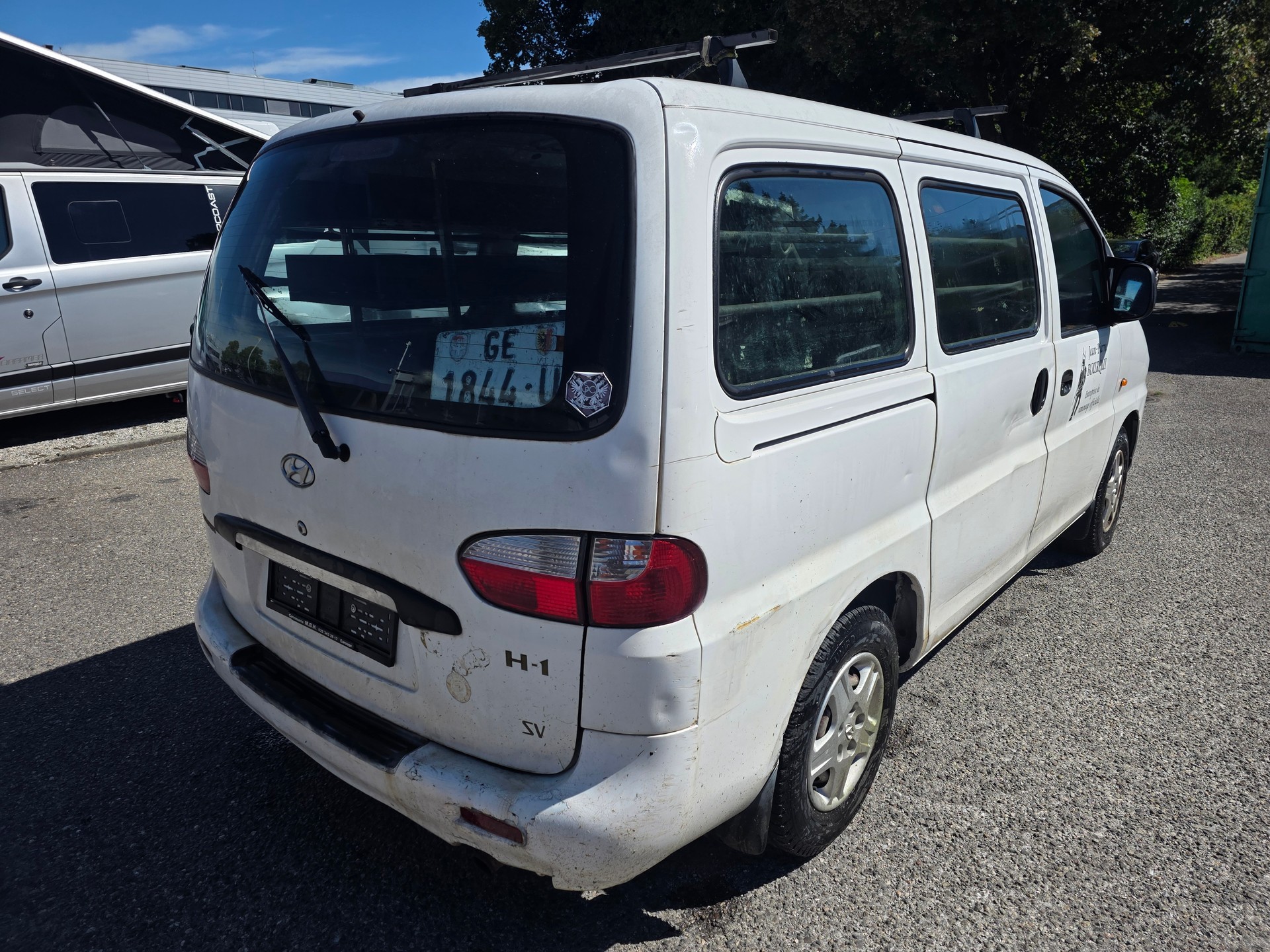 HYUNDAI H-1 Deluxe 2.4-image-2