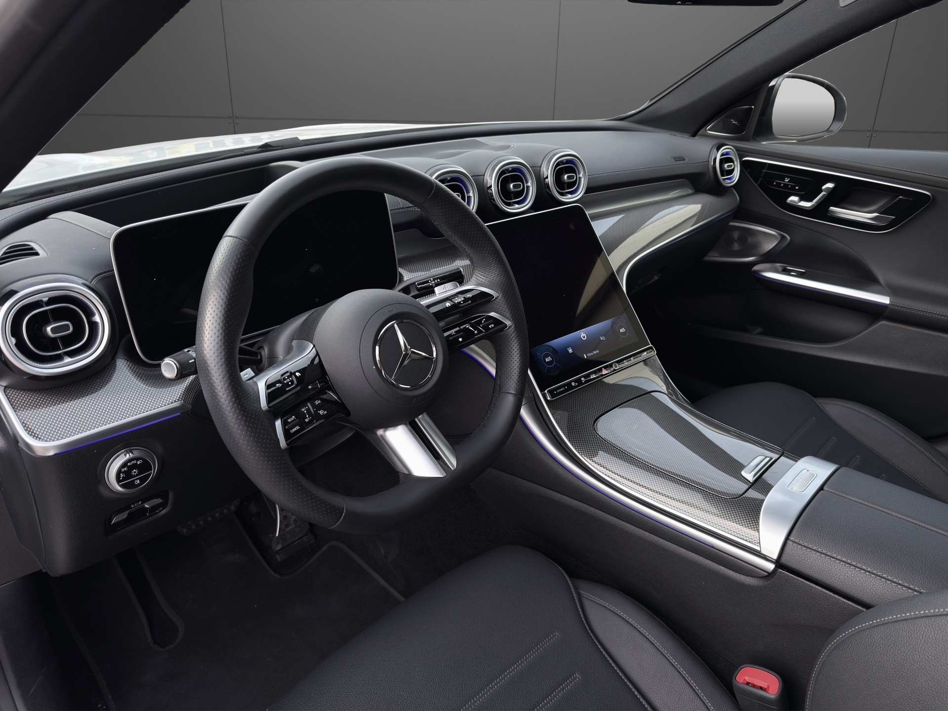 MERCEDES-BENZ C 300e AMG Line-image-7