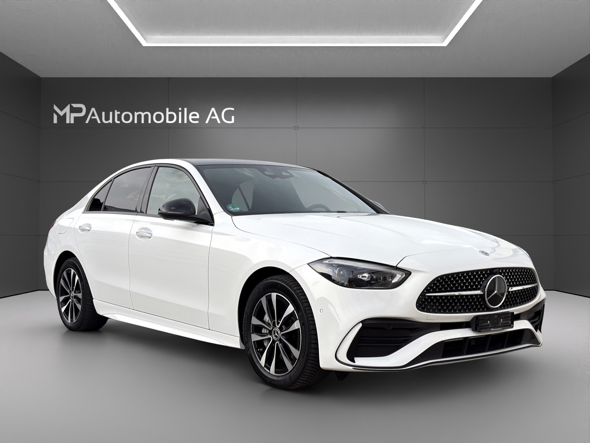 MERCEDES-BENZ C 300e AMG Line-image-1