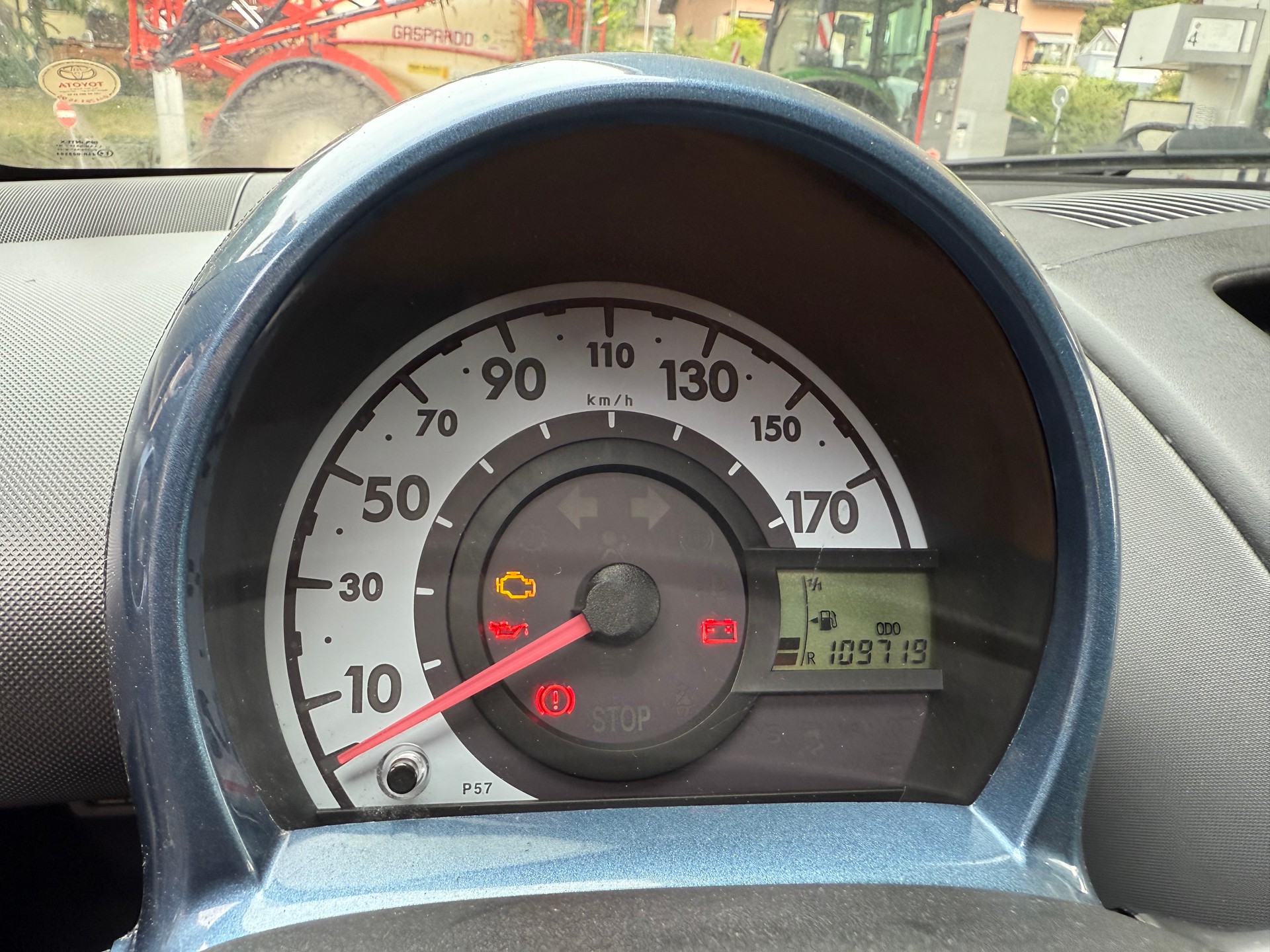 TOYOTA Aygo 1.0 blue-image-14