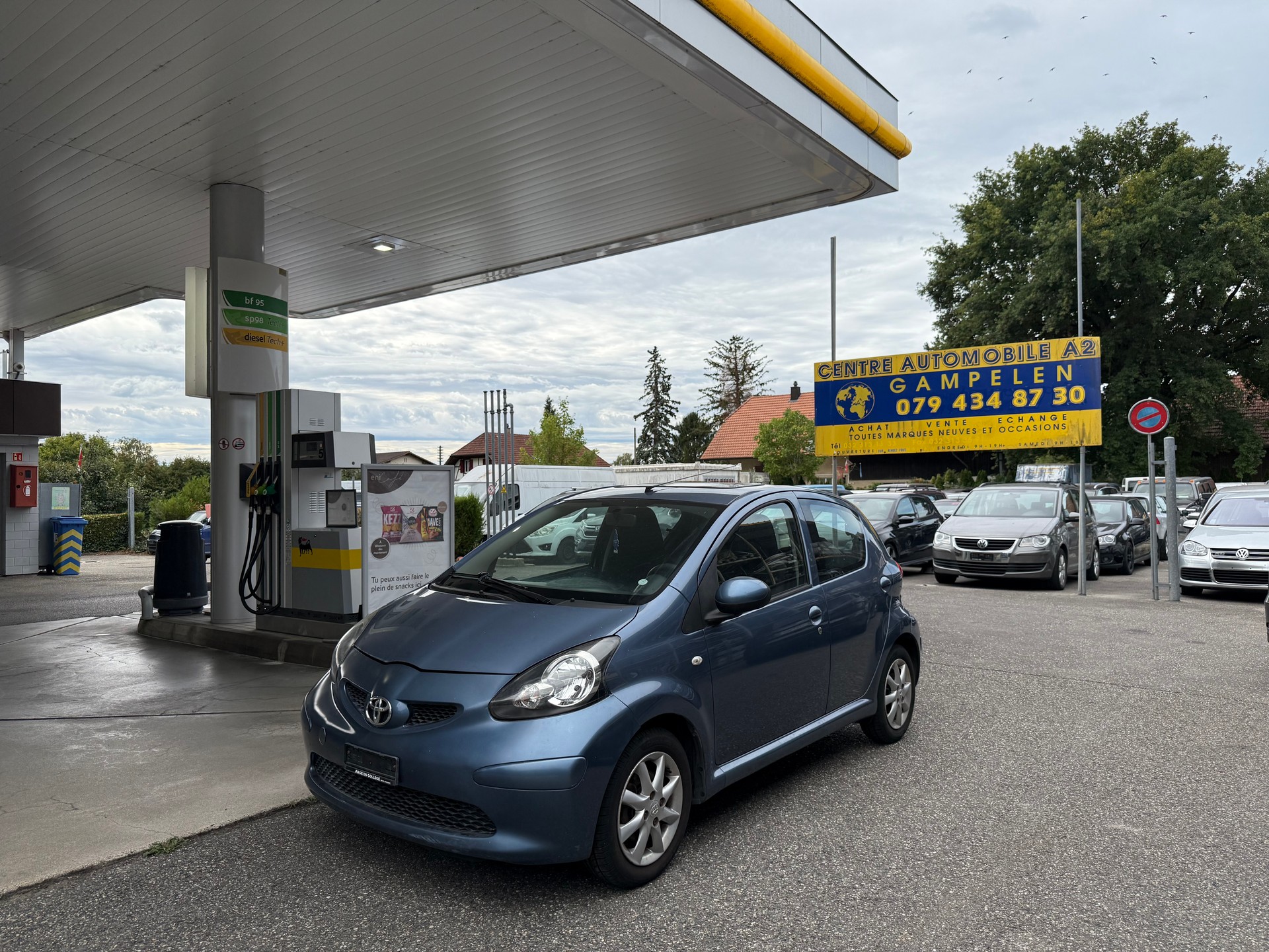 TOYOTA Aygo 1.0 blue-image-0