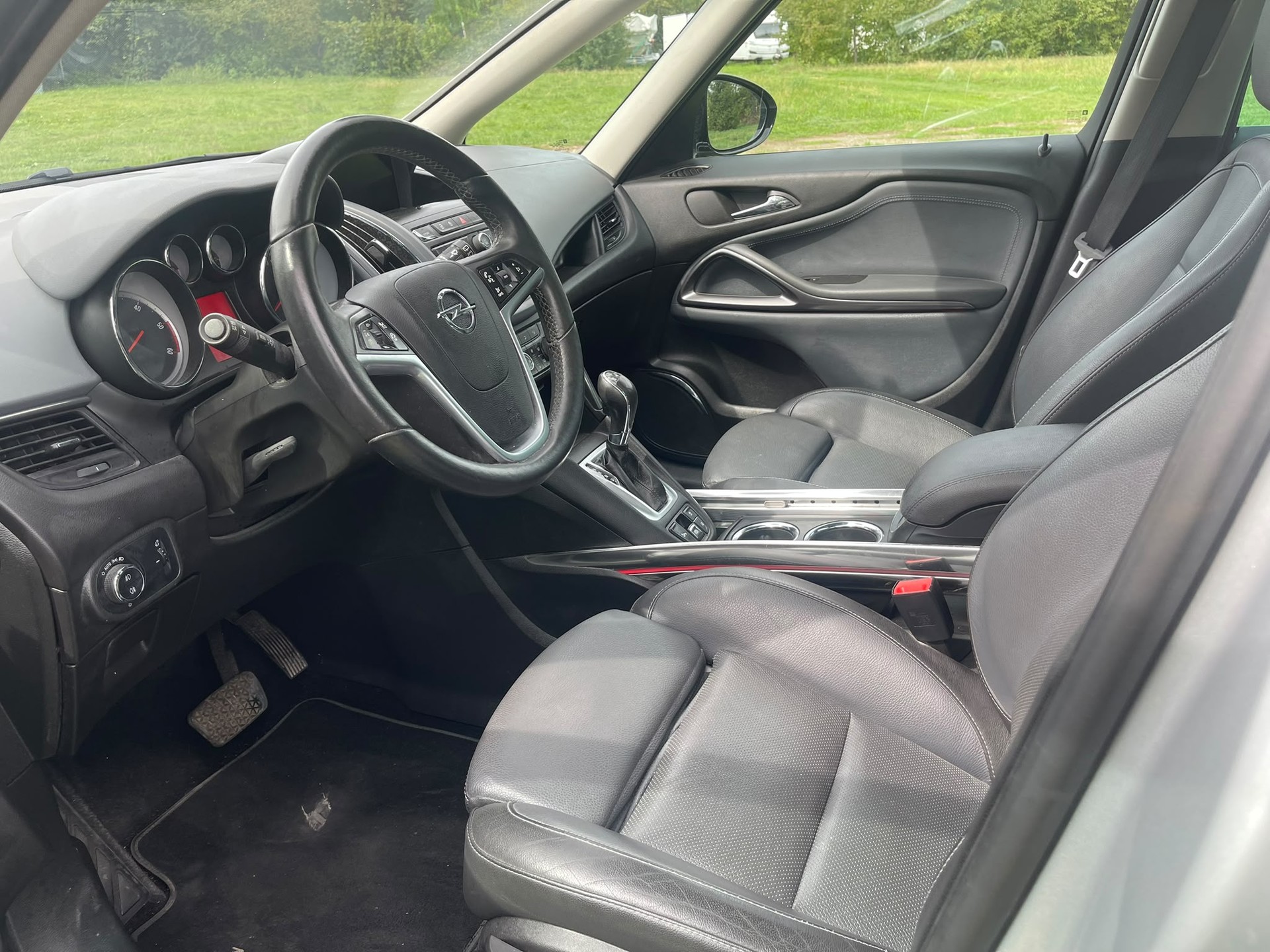 OPEL Zafira Tourer 2.0 CDTi Cosmo Automatic-image-8