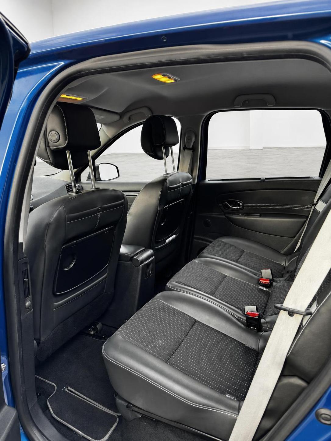 RENAULT Scénic 1.4 16V Turbo Bose 12 Monate Garantie / Frisch ab MFK-image-11