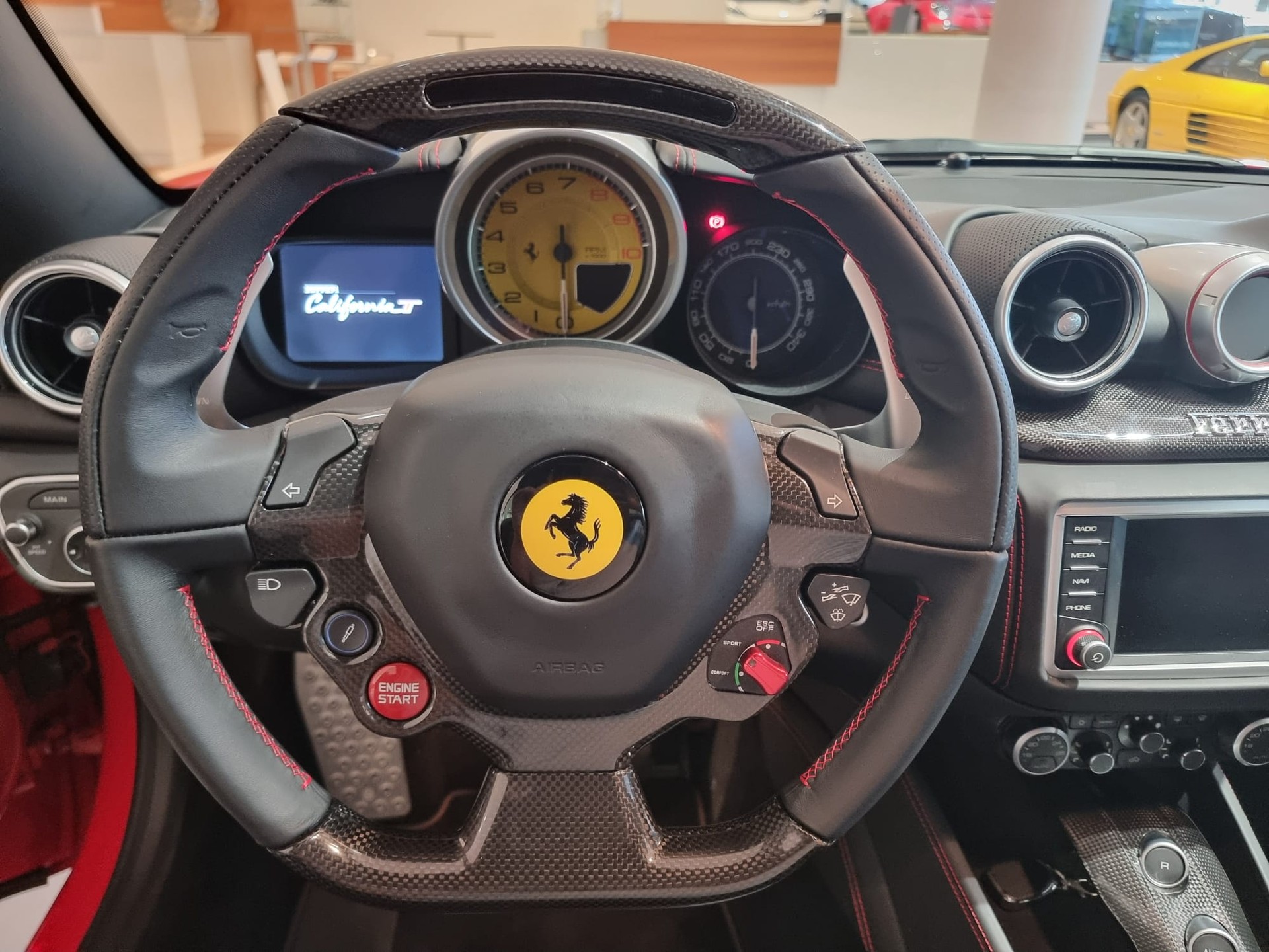 FERRARI California 3.9 V8 T-image-3