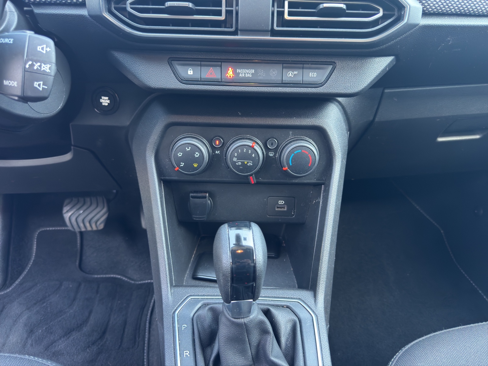 DACIA Sandero 1.0 TCe Comfort-image-9