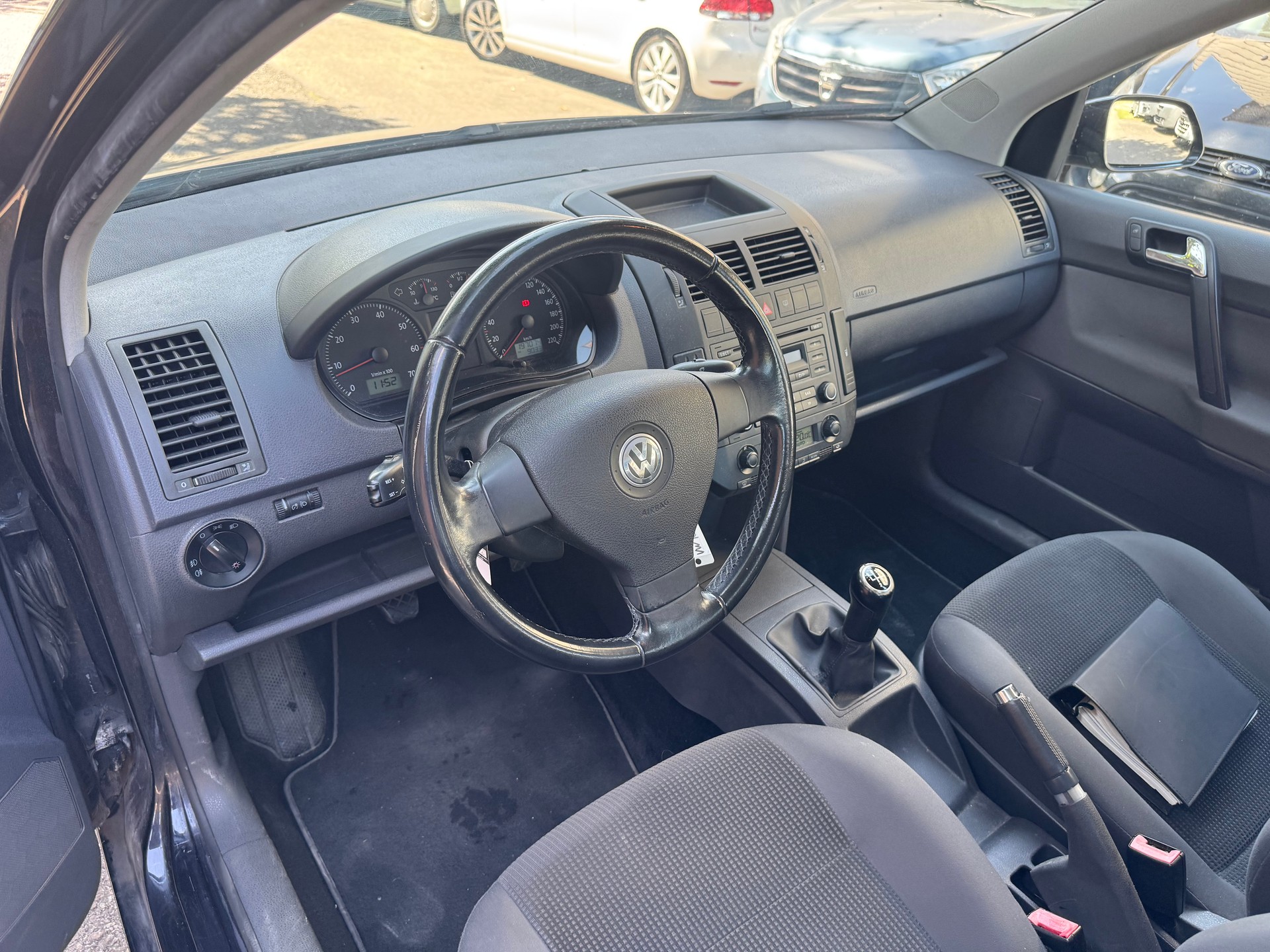 VW Polo 1.4 16V Comfortline-image-8