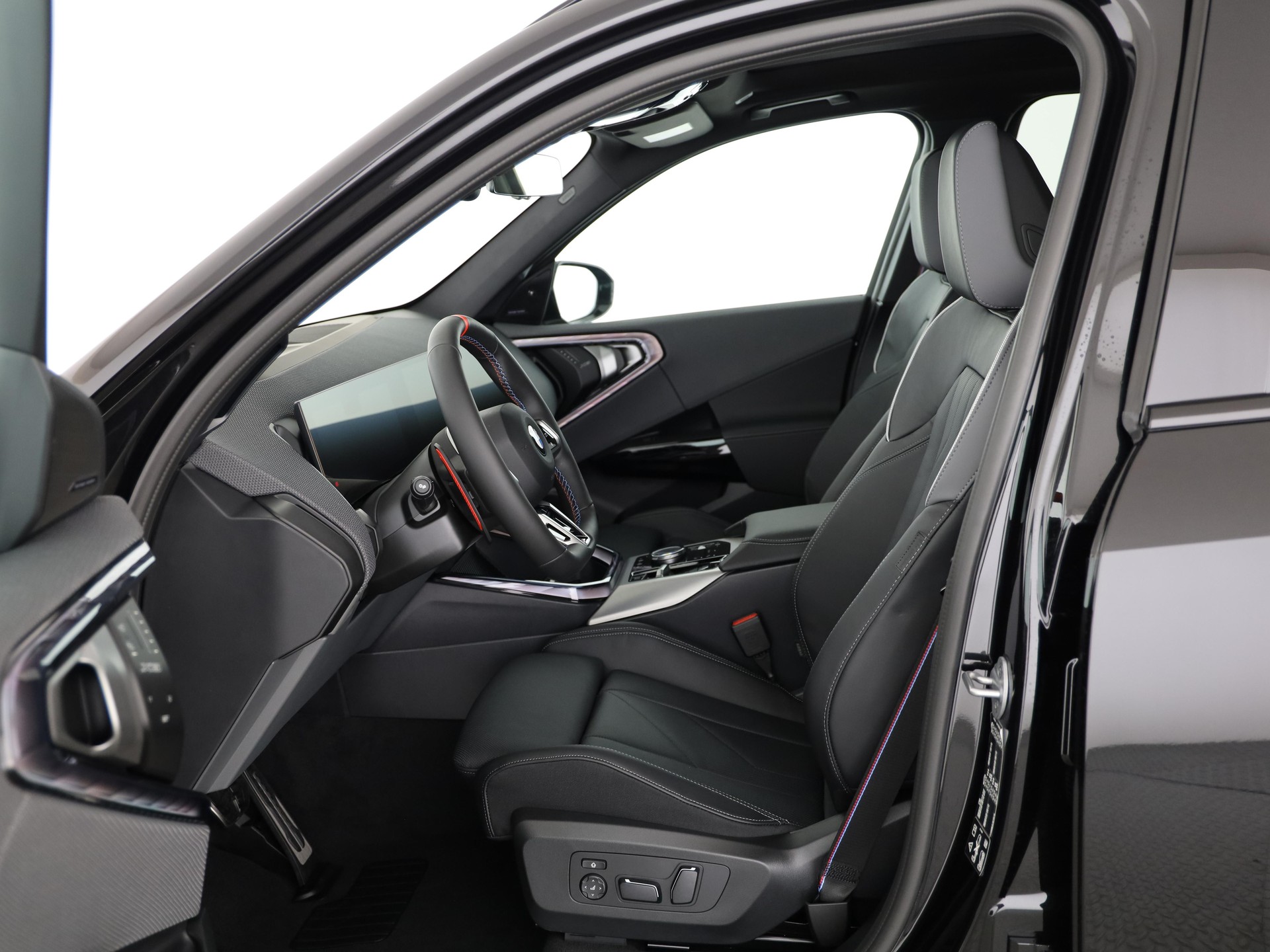 BMW X3 M50i-showroom-element-3