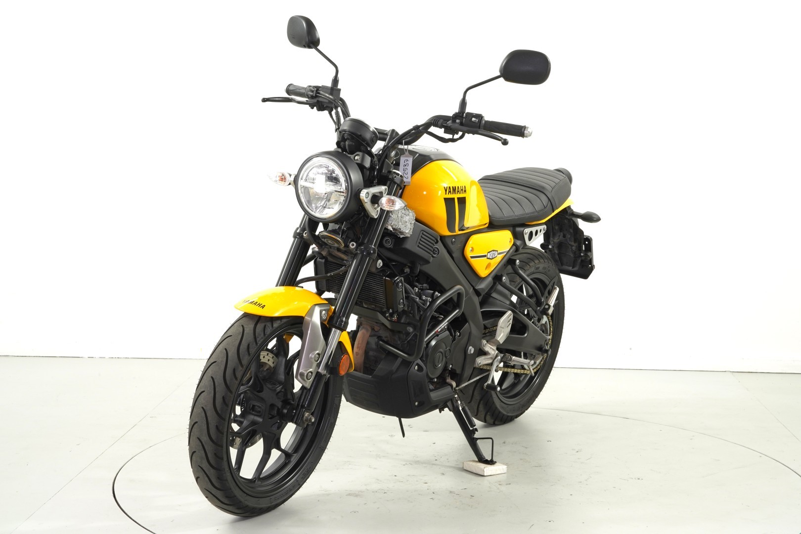 YAMAHA XSR 125 ABS-showroom-element-2