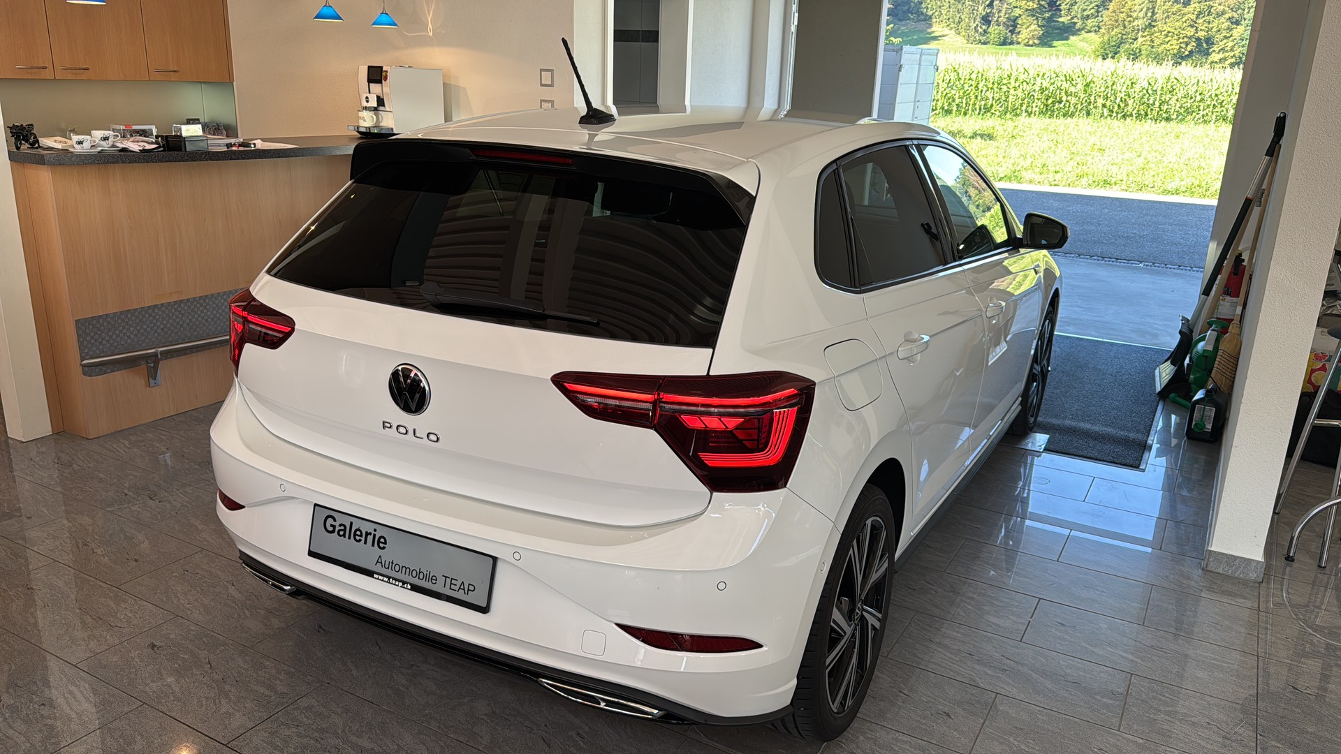 VW 1.0 TSI 110 R-Line DSG-image-2