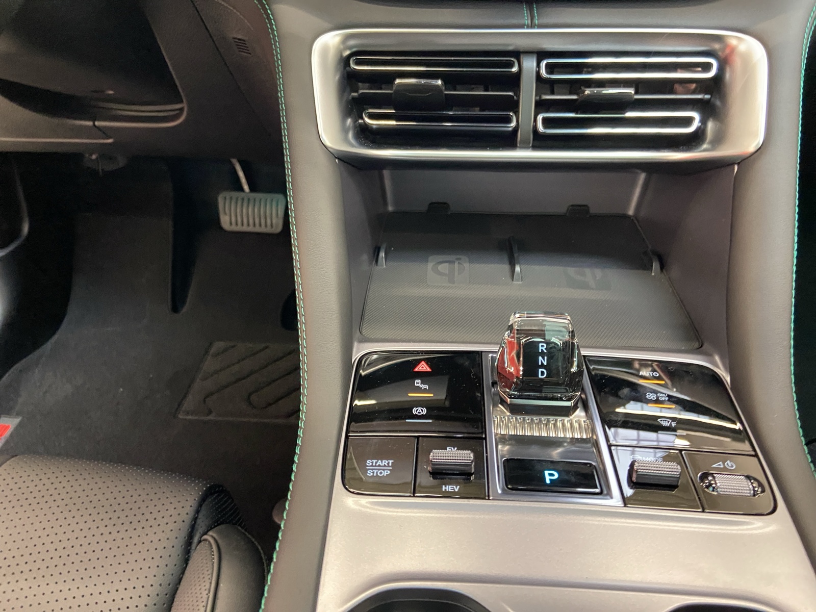 BYD Seal U DM-i Design AWD-image-9