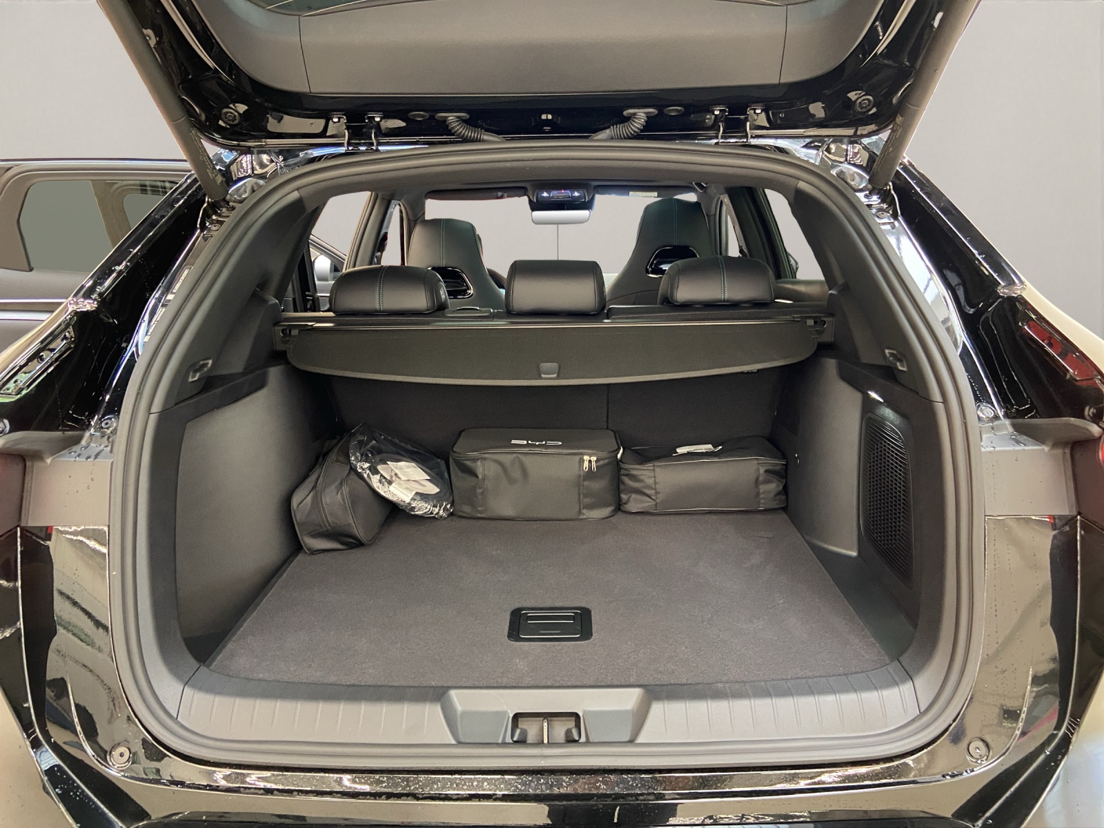 BYD Seal U DM-i Design AWD-image-13