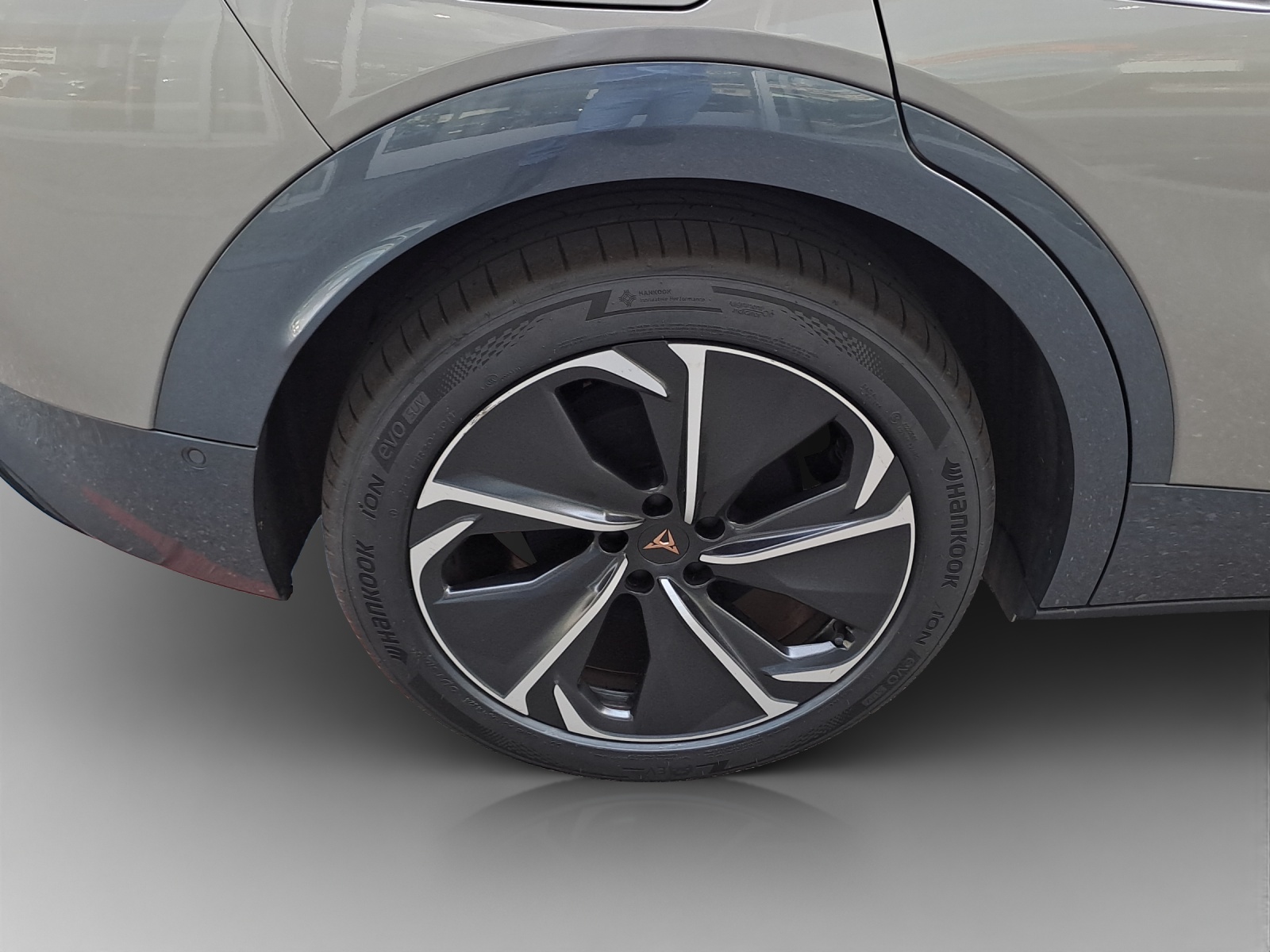 CUPRA Tavascan Type 8 77 kWh VZ-image-14