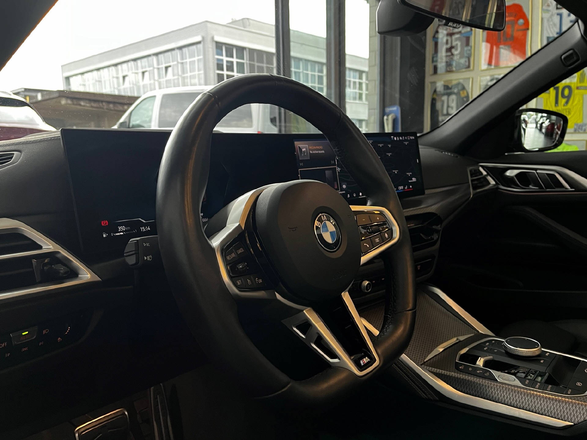 BMW 420i Cabrio M Sport-image-18