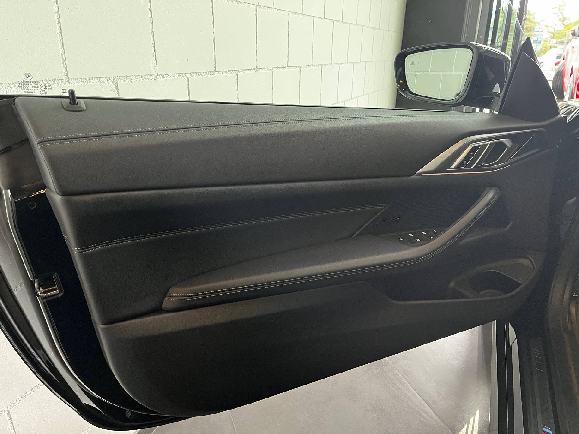 BMW 420i Cabrio M Sport-image-28