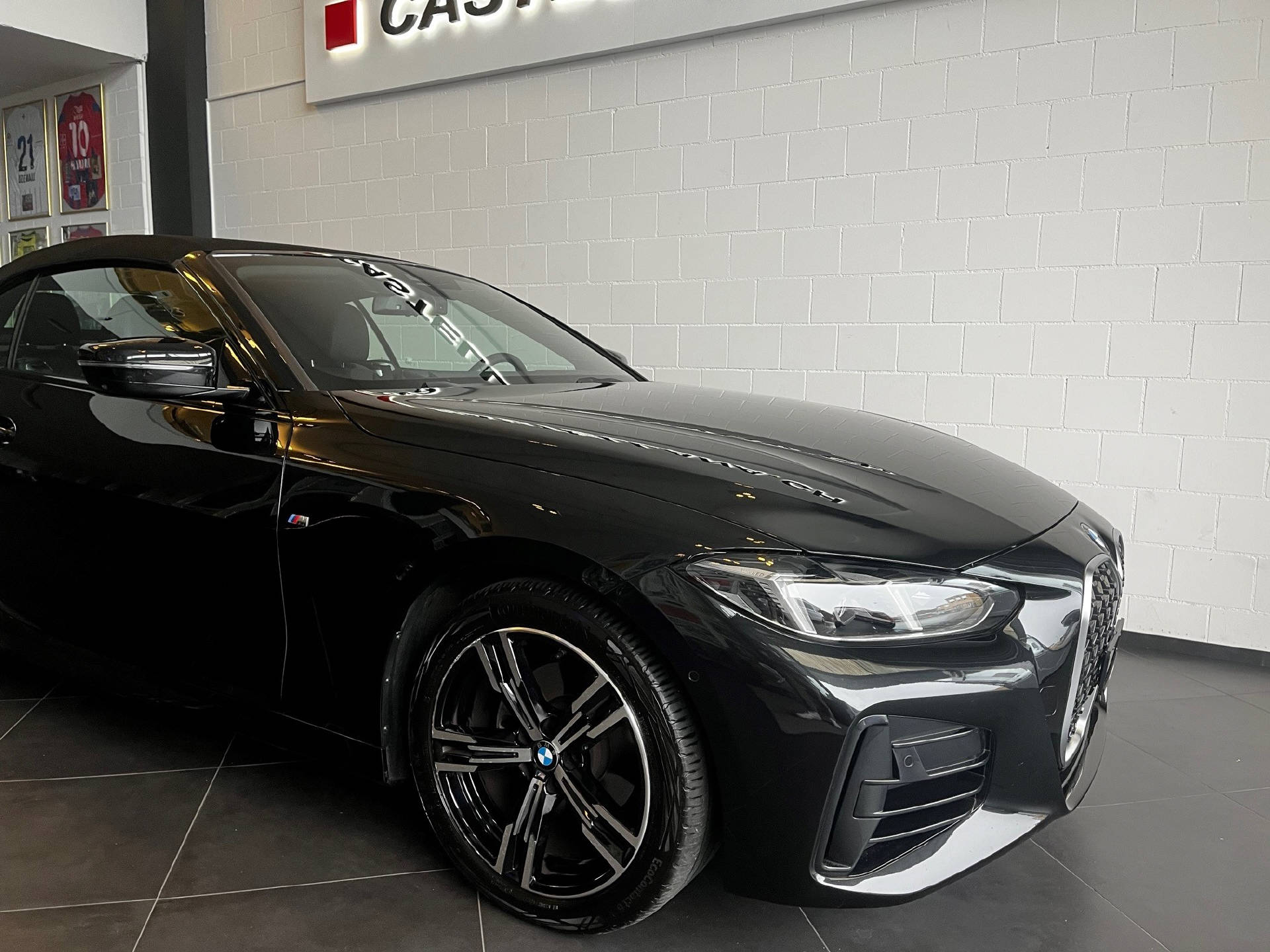 BMW 420i Cabrio M Sport-image-2