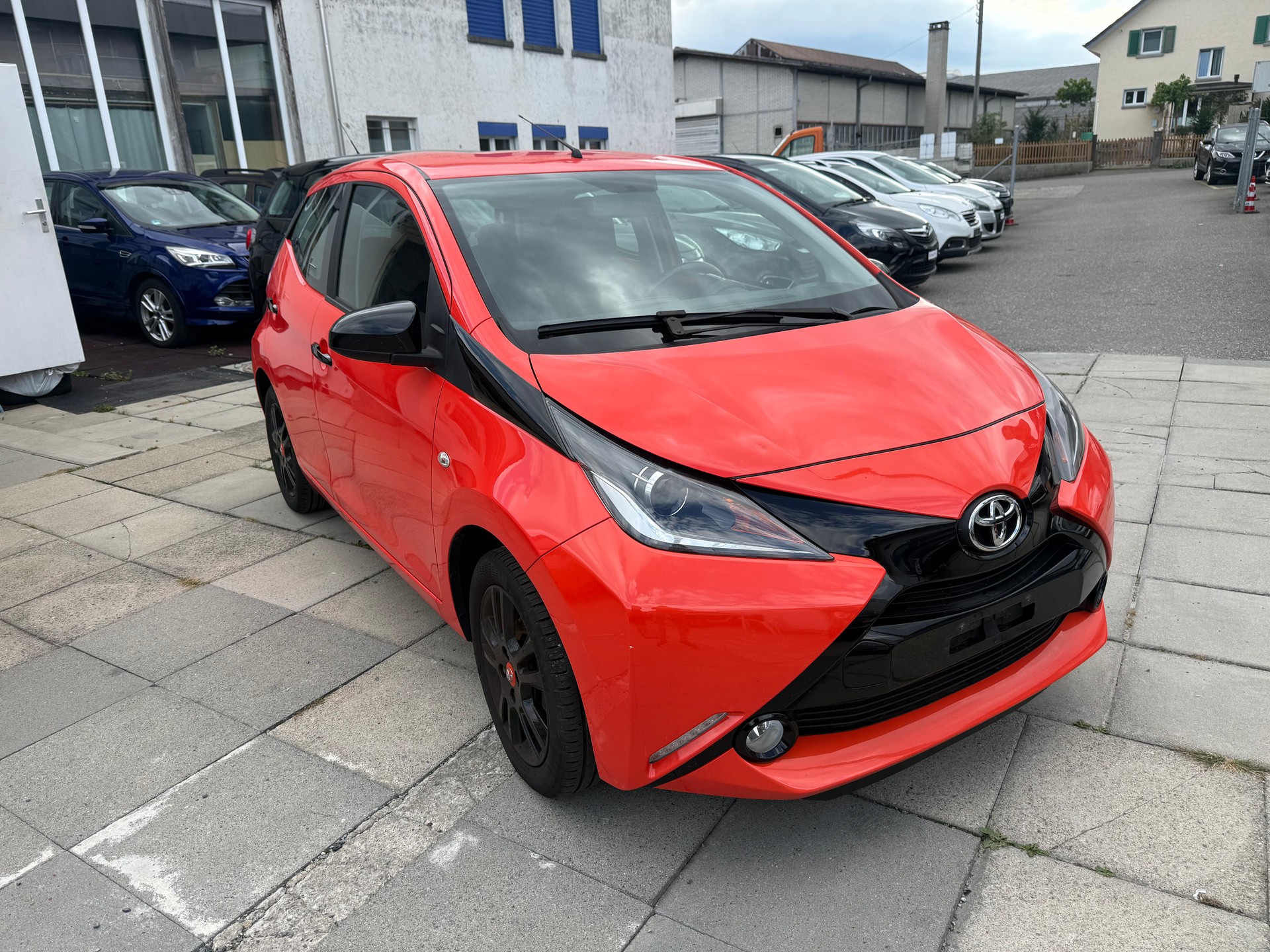 TOYOTA Aygo 1.2 VVT-i x-play-image-2