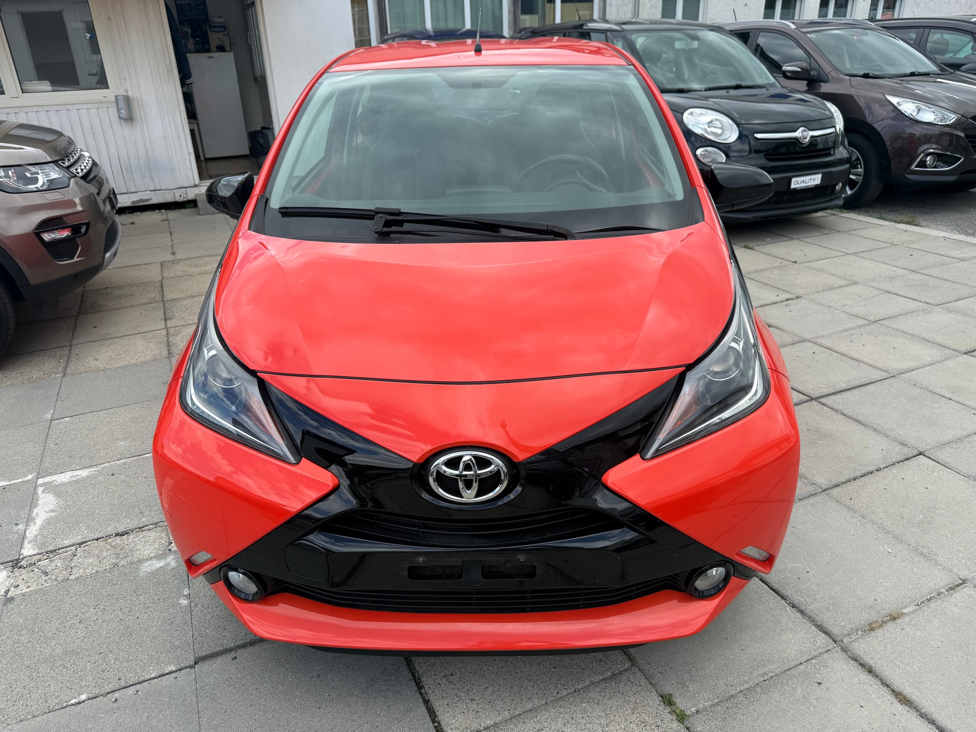 TOYOTA Aygo 1.2 VVT-i x-play-image-0